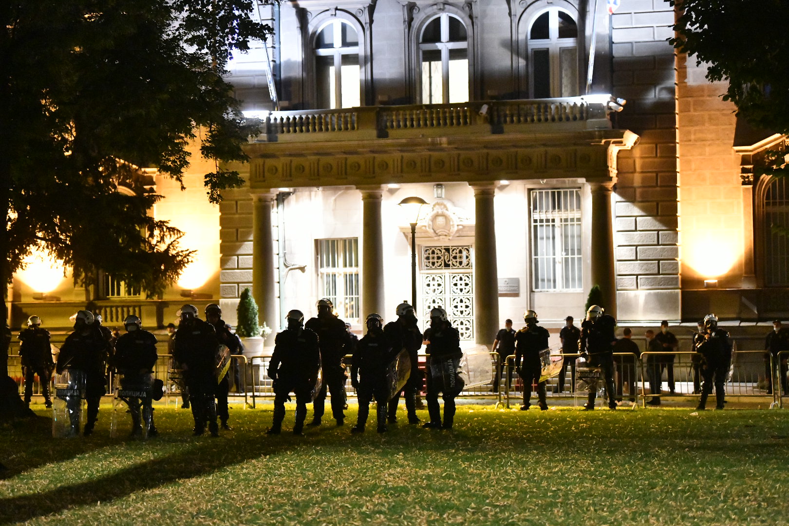 Beograd, 07.07.2020. Skupština, Protest protiv Vučića i policijskog časa Foto: Vladislav Mitić/Nova.rs