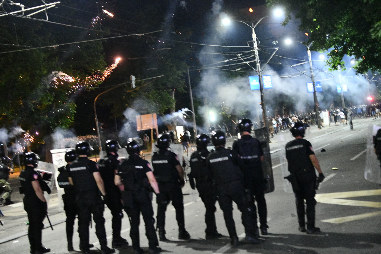 Beograd 08.07.2020. Protest, drugi dan demonstracija, haos, suzavac, paljenje, povređeni, policija Foto: Vladislav Mitić/Nova.rs
