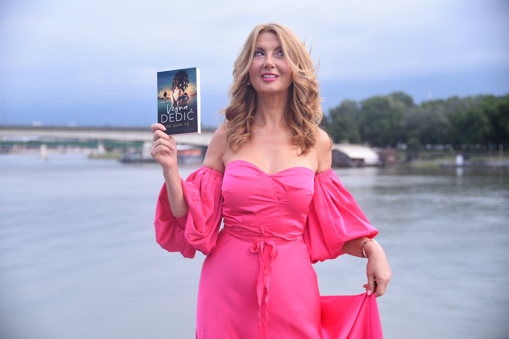 Beograd, 15.06.2020. Promocija romana Vesne Dedic, Ne dam te, Beton hala, Druga piazza, Vesna Dedić knjiga Foto: Dragan Mujan/Nova.rs