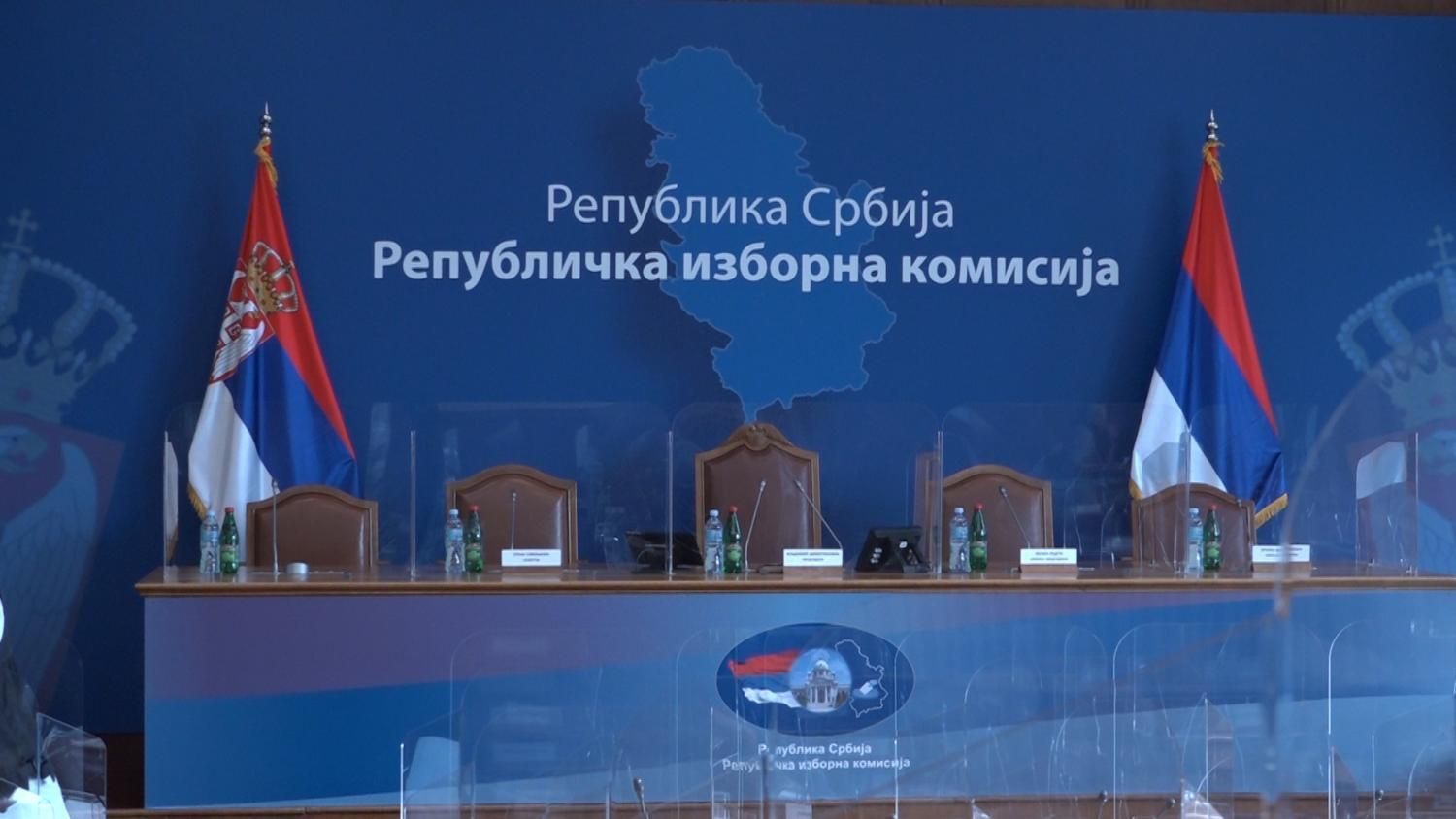 Mesto: Beograd
Datum: 13.05.2020
Dogadjaj: POLITIKA - mere zaštite od korona virusa uoči sednice Republičke izborne komisije (RIK)
Licnosti: