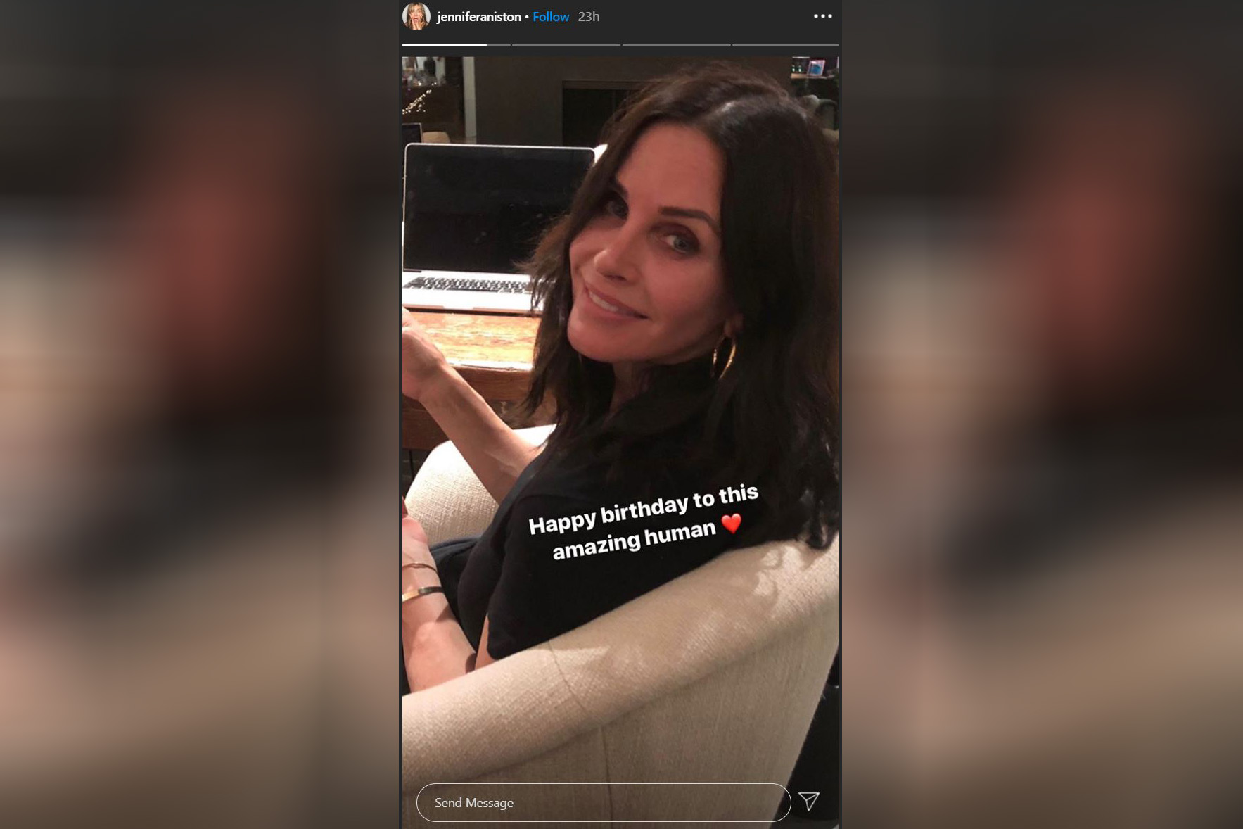 Dženifer Aniston, Kortni Koks