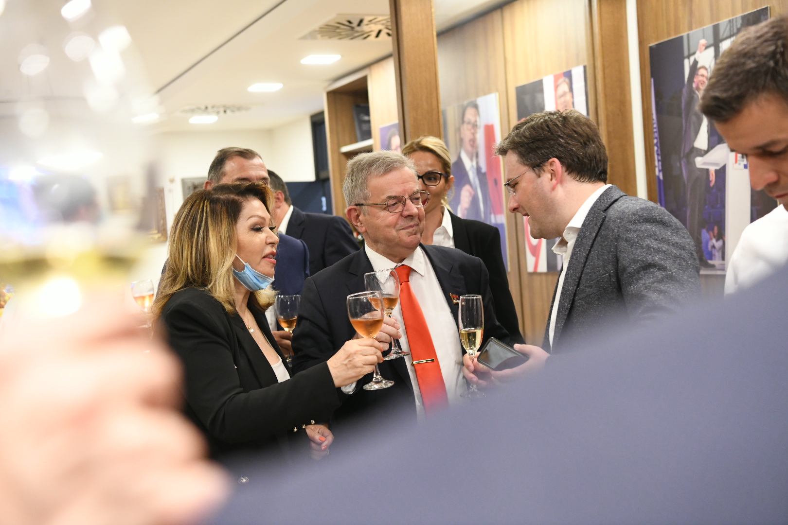Beograd 21.06.2020. Neda Ukraden, Dragomir Karić, Nikola Selaković, SNS, Srpska napredna stranka, Izborni štab, Izbori2020 Foto: Vesna Lalić/Nova.rs