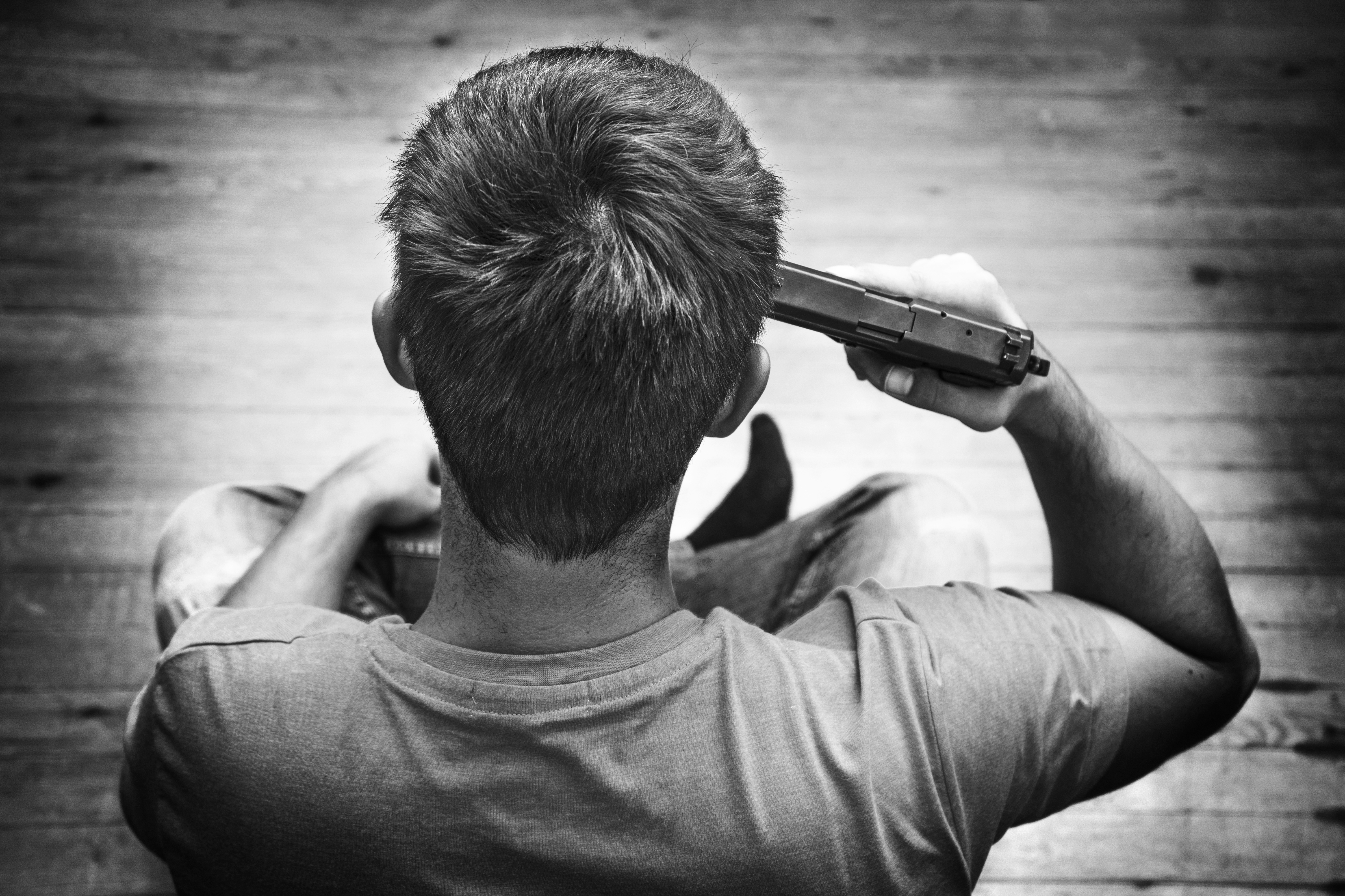 Ilustracija samoubistvo oružje pištollj