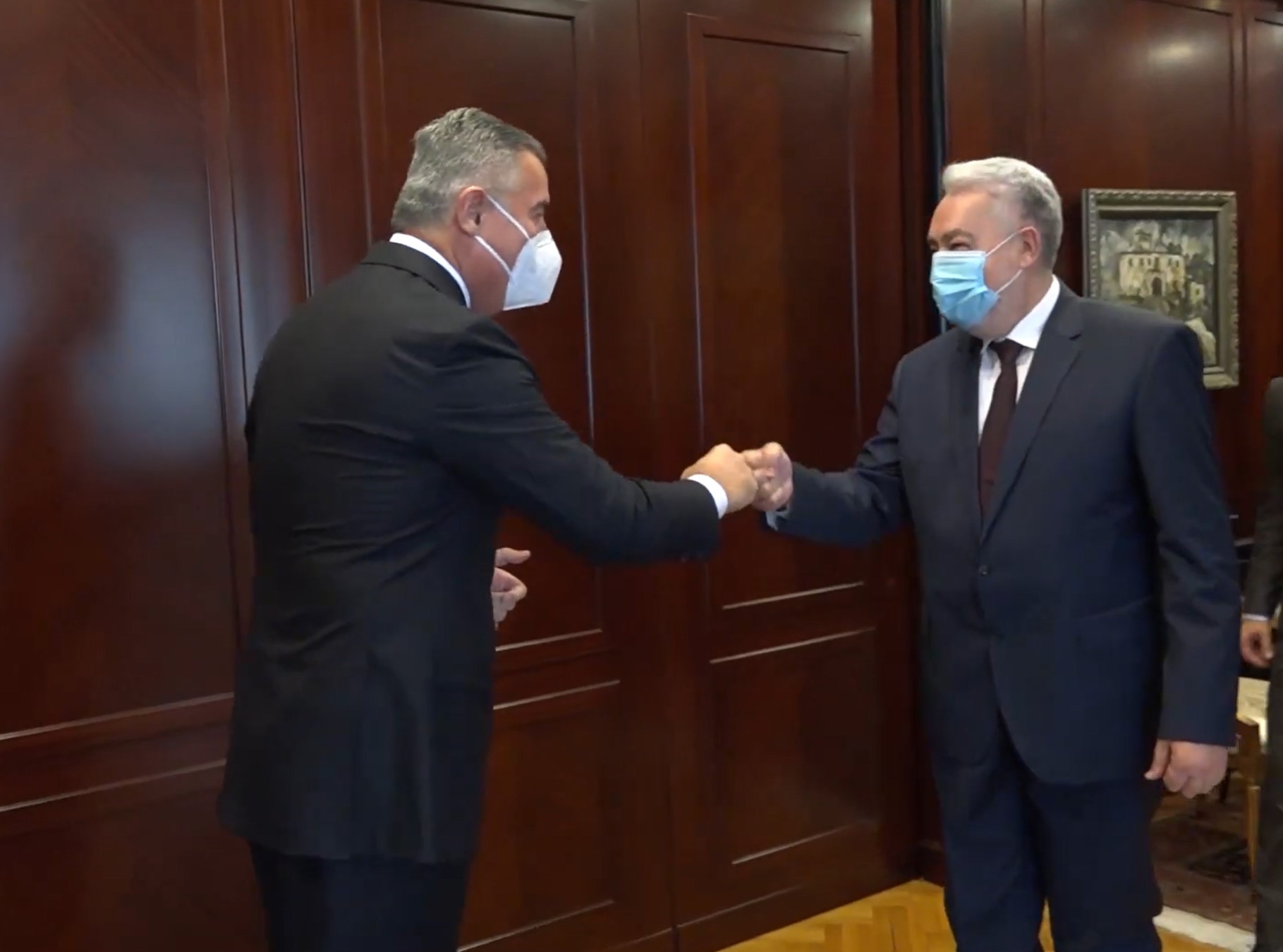 Milo i Krivokapić, pozdrav