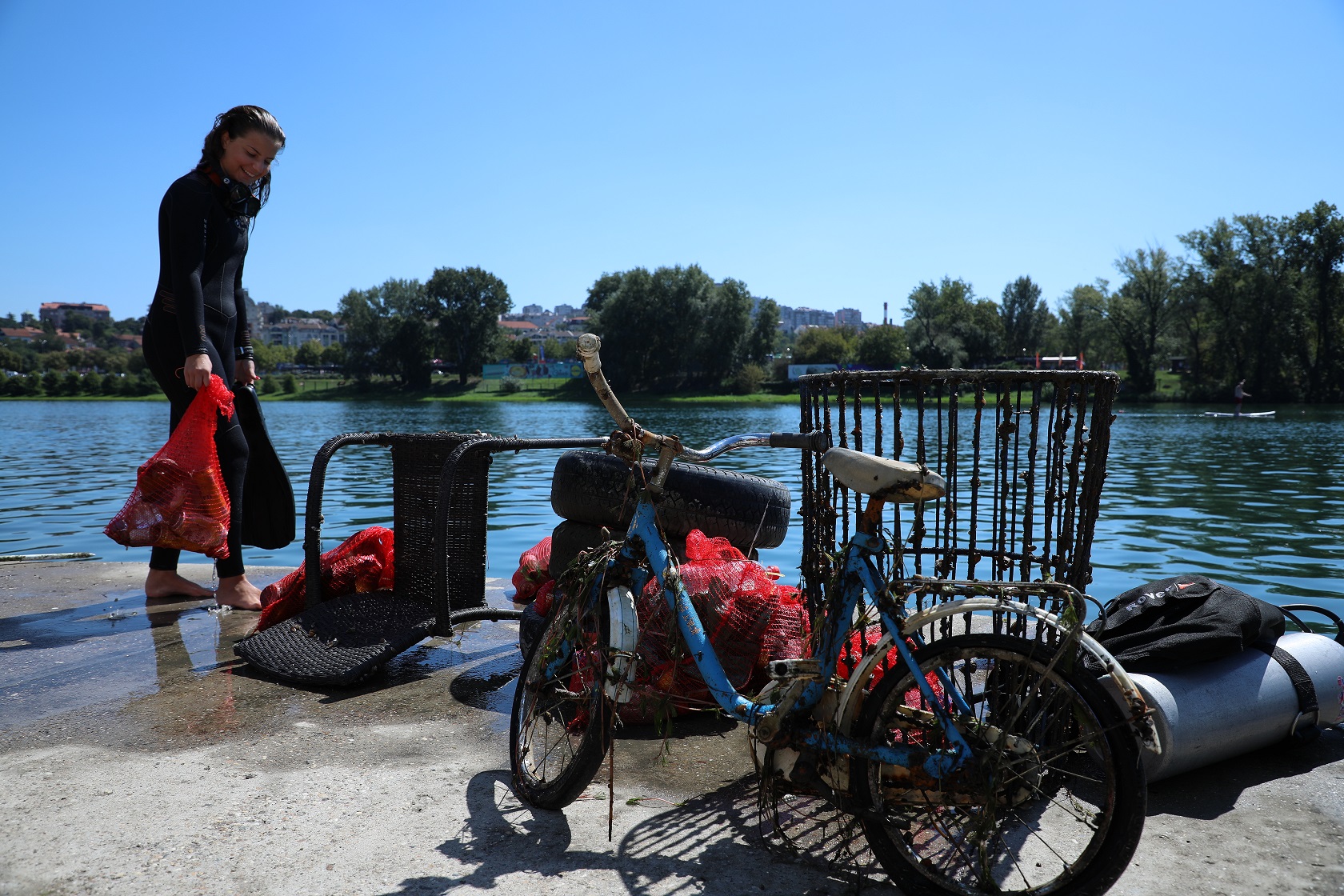 Henkel, akcija, projekat Volim reku, a ti?, čišćenje Ade Ciganlije Foto: Promo