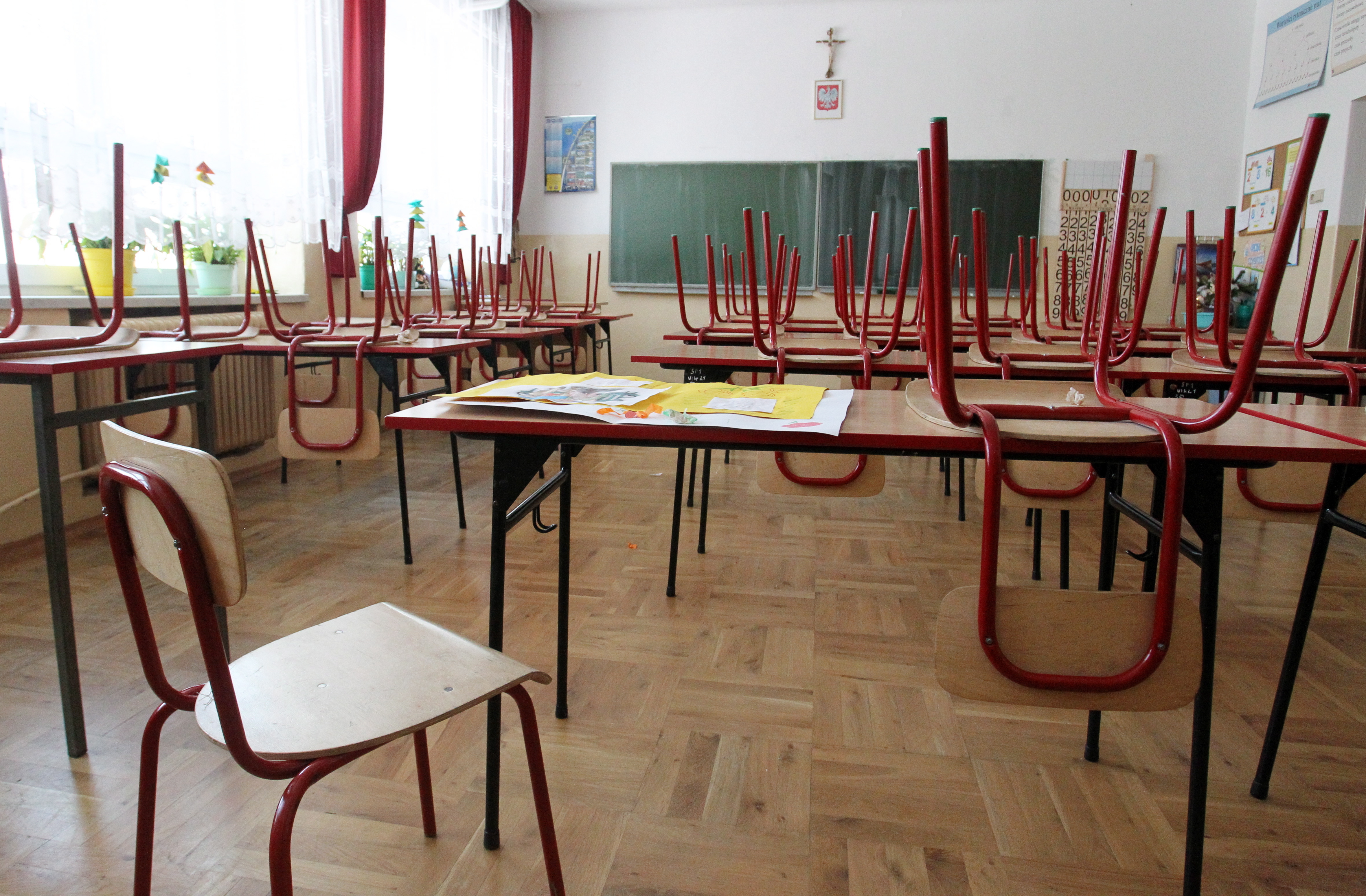 Lessons canceled due to cold weather in Poland