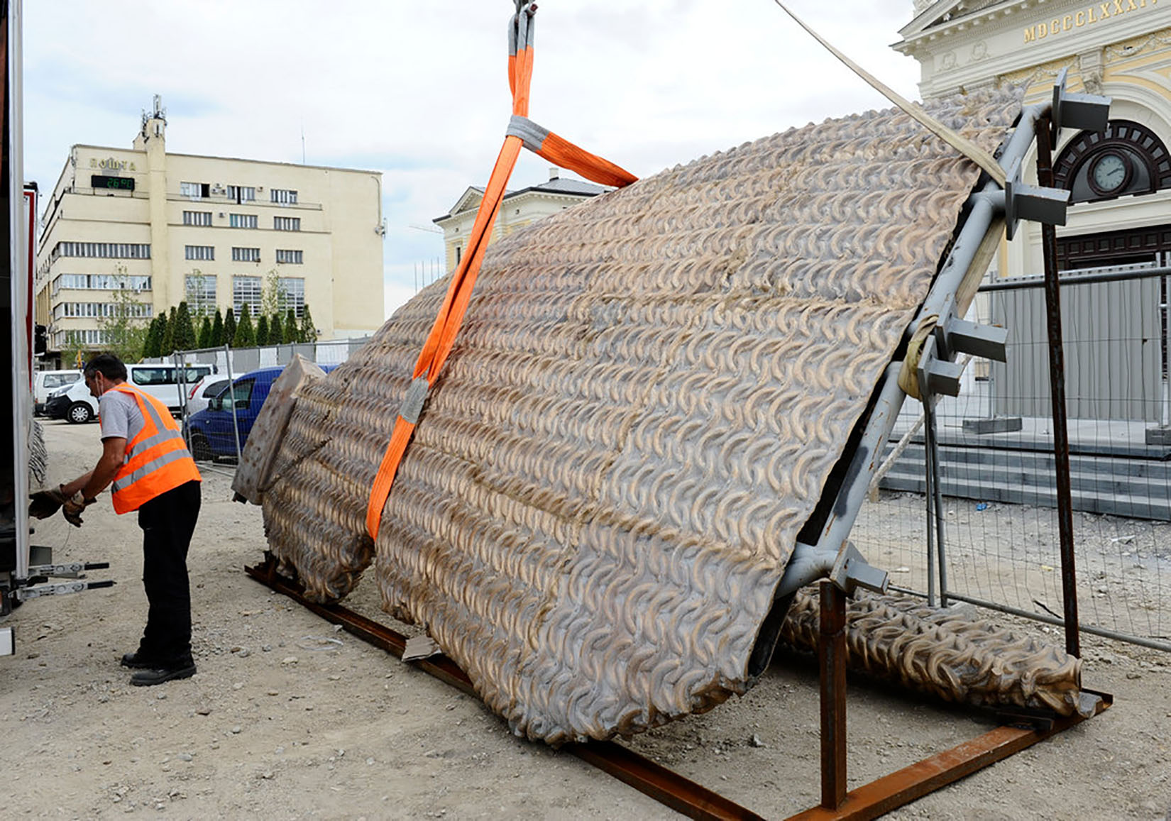 Goran Vesic i ekipa spomenik Stefanu Nemanji