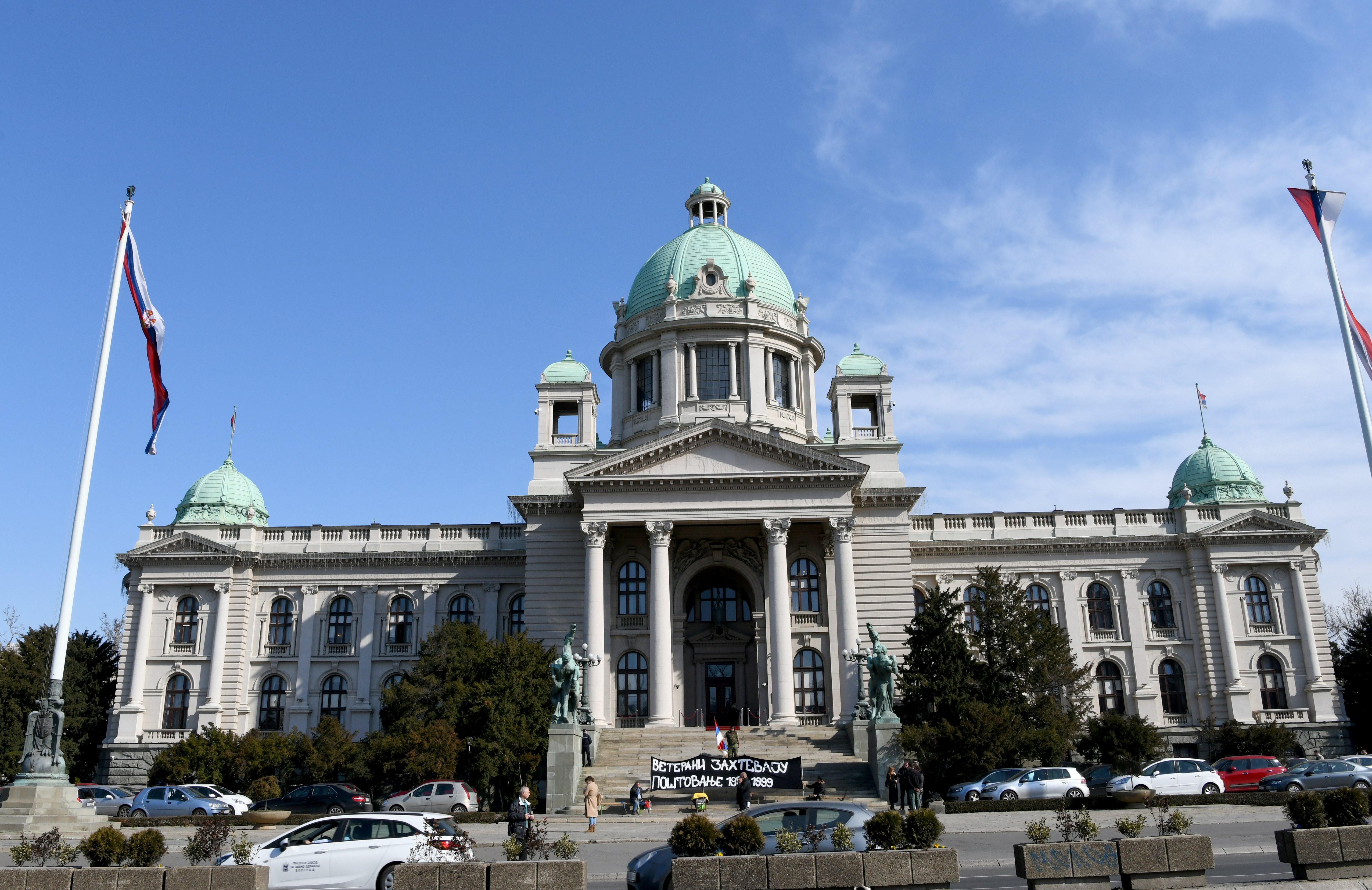 Beograd 26.02.2020. Skupština Srbije, Dom narodne skupštine republike Srbije, Parlament Srbije, zastave Srbije Foto:Vesna Lalić/Nova.rs