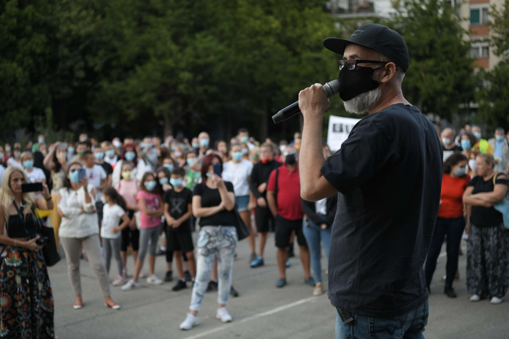 Beograd 04.09.2020. Osnovna škola Ivo Andrić, protest, skup, Darkvud dab, Darkwook Dub Foto: Dragan Mujan/Nova.rs