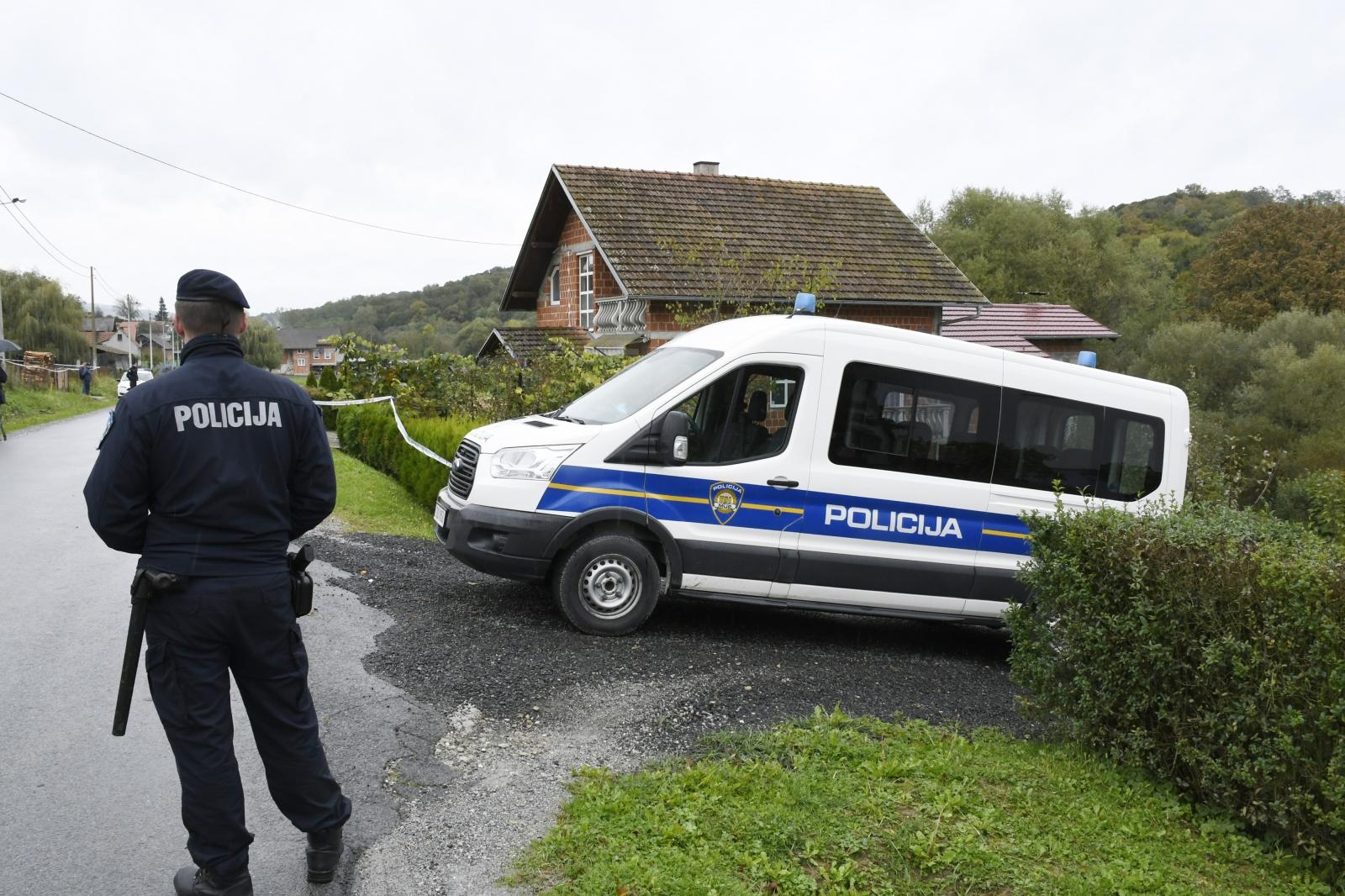 Napadač s Markova trga živio je s obitelji u selu Kletiše nedaleko od Kutine, u tijeku je pretres