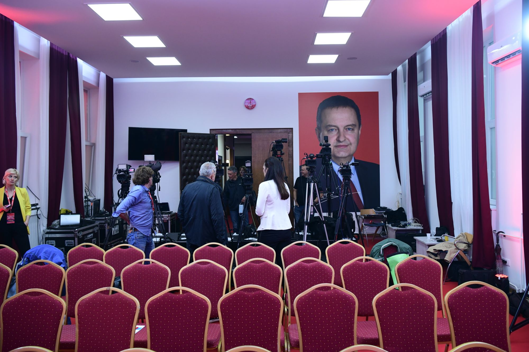 Beograd 21.06.2020. Atmosfera u izbornom stabu SPS, Socijalisticka partija Srbije, Izbori2020, Foto: Goran Srdanov/Nova.rs