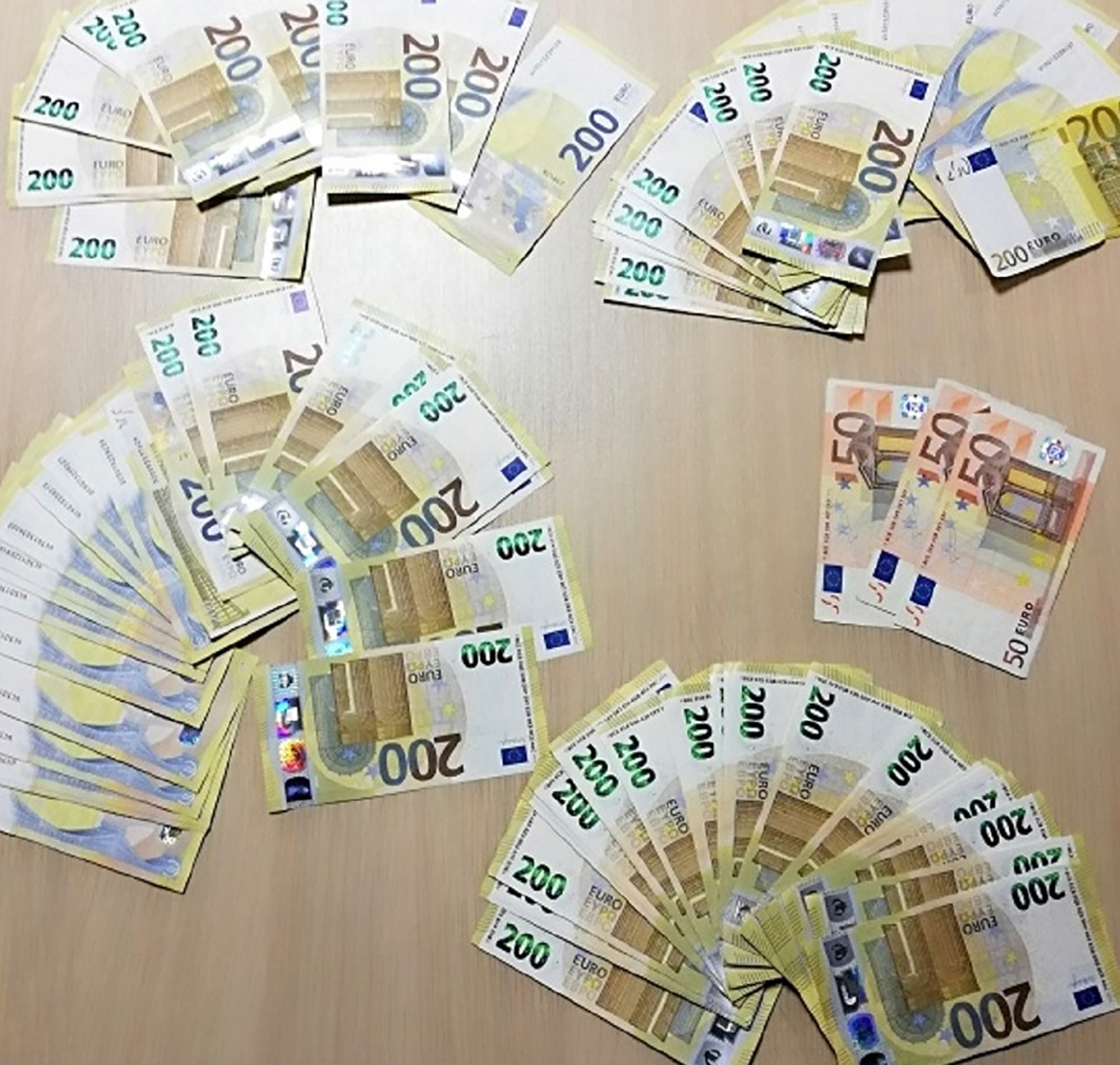 Novac, šverc evro euro Foto:Uprava carina
