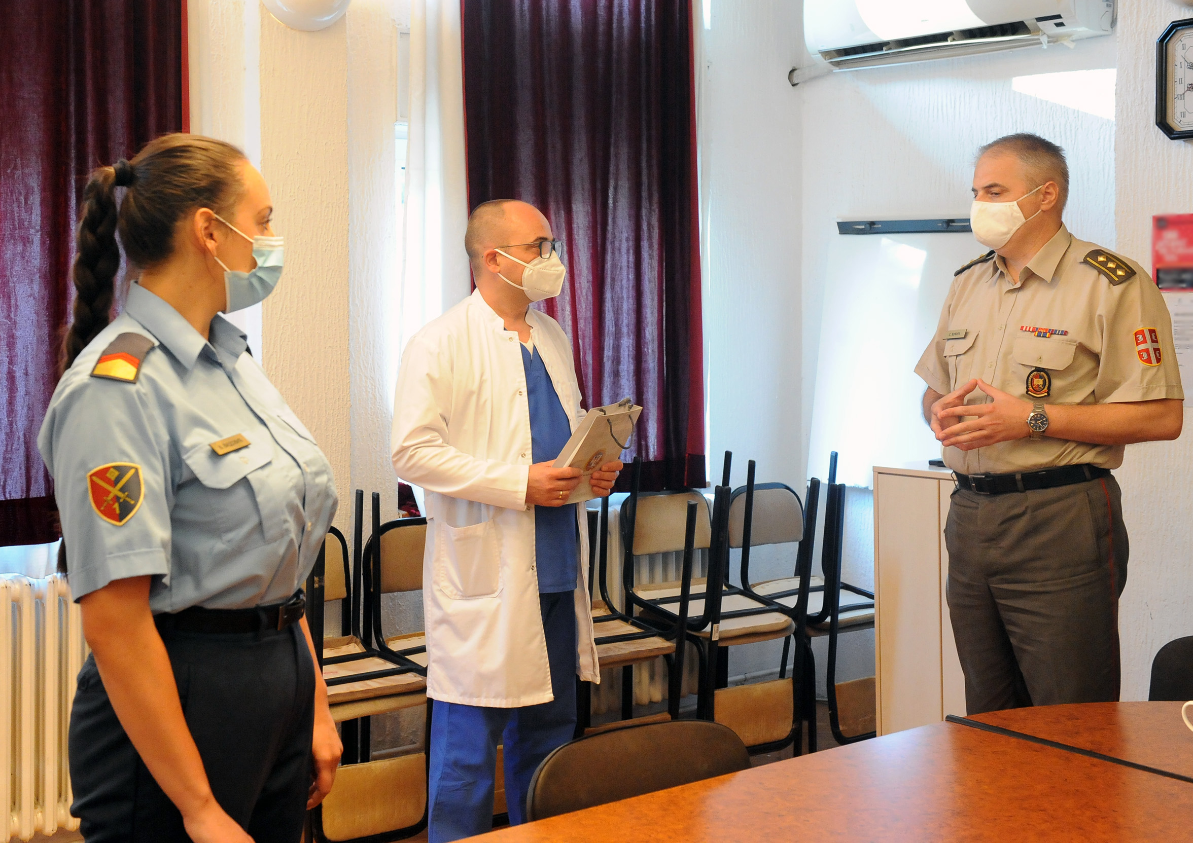 Dr Siniša Dučić, direktor Tiršove
Donacija kadeta Vojne akademije i Medicinskog fakulteta VMA dečijoj klinici u Tiršovoj. Tiršova, bolnica, klinika, donacija, vojska Foto: Andrija Gavrilović/mod.gov.rs