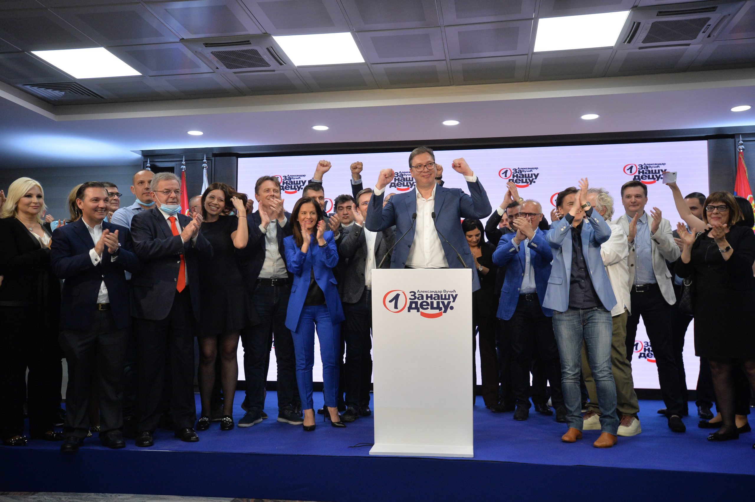 Izbori2020 Beograd, 21. juna 2020 - Predsednik SNS Aleksandar Vucic slavi pobedu na izborima u izbornom stabu Srpske napredne stranke. FOTO TANJUG / ZORAN ZESTIC / bb