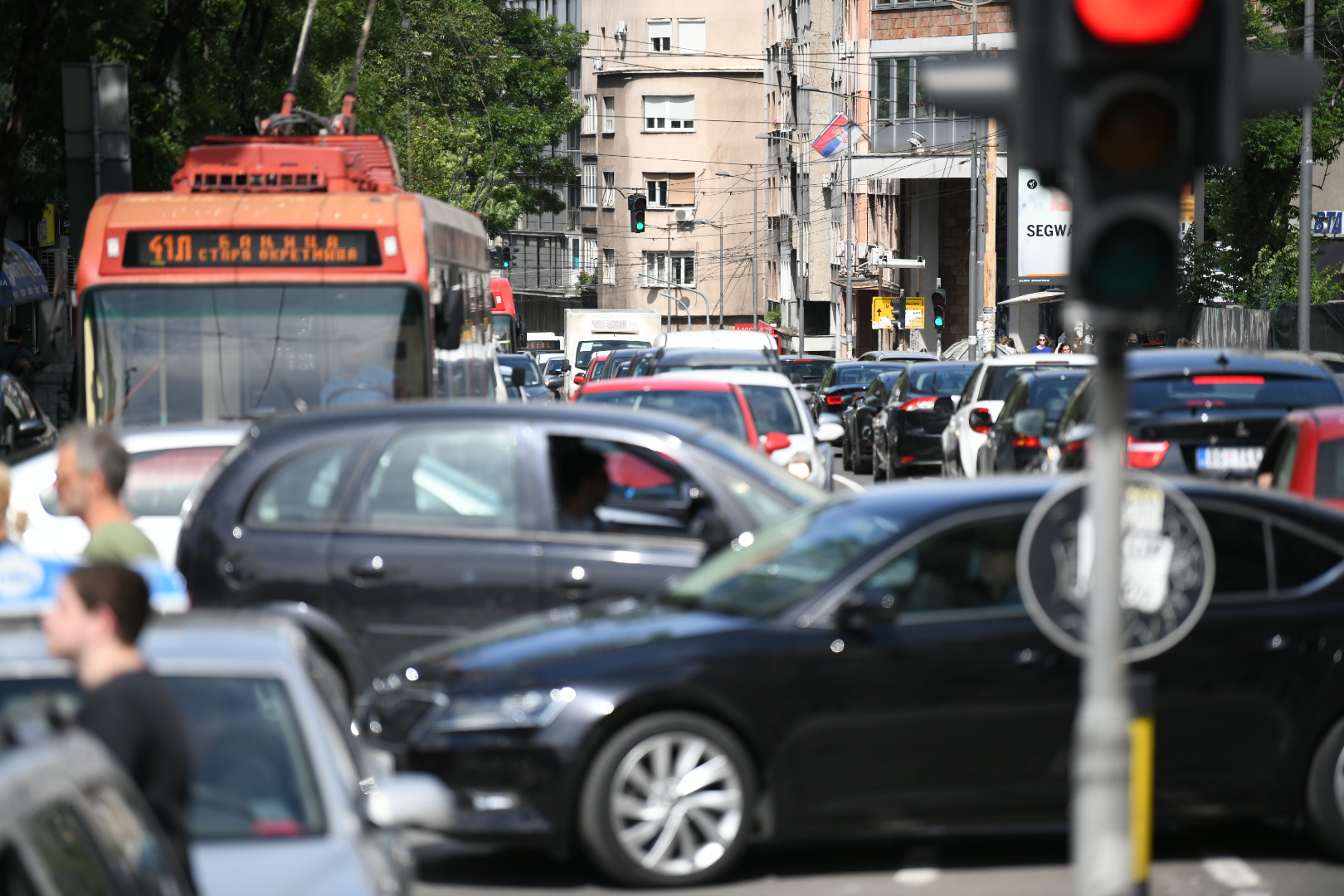 Guzva, saobracaj, auto, automobil, automobili