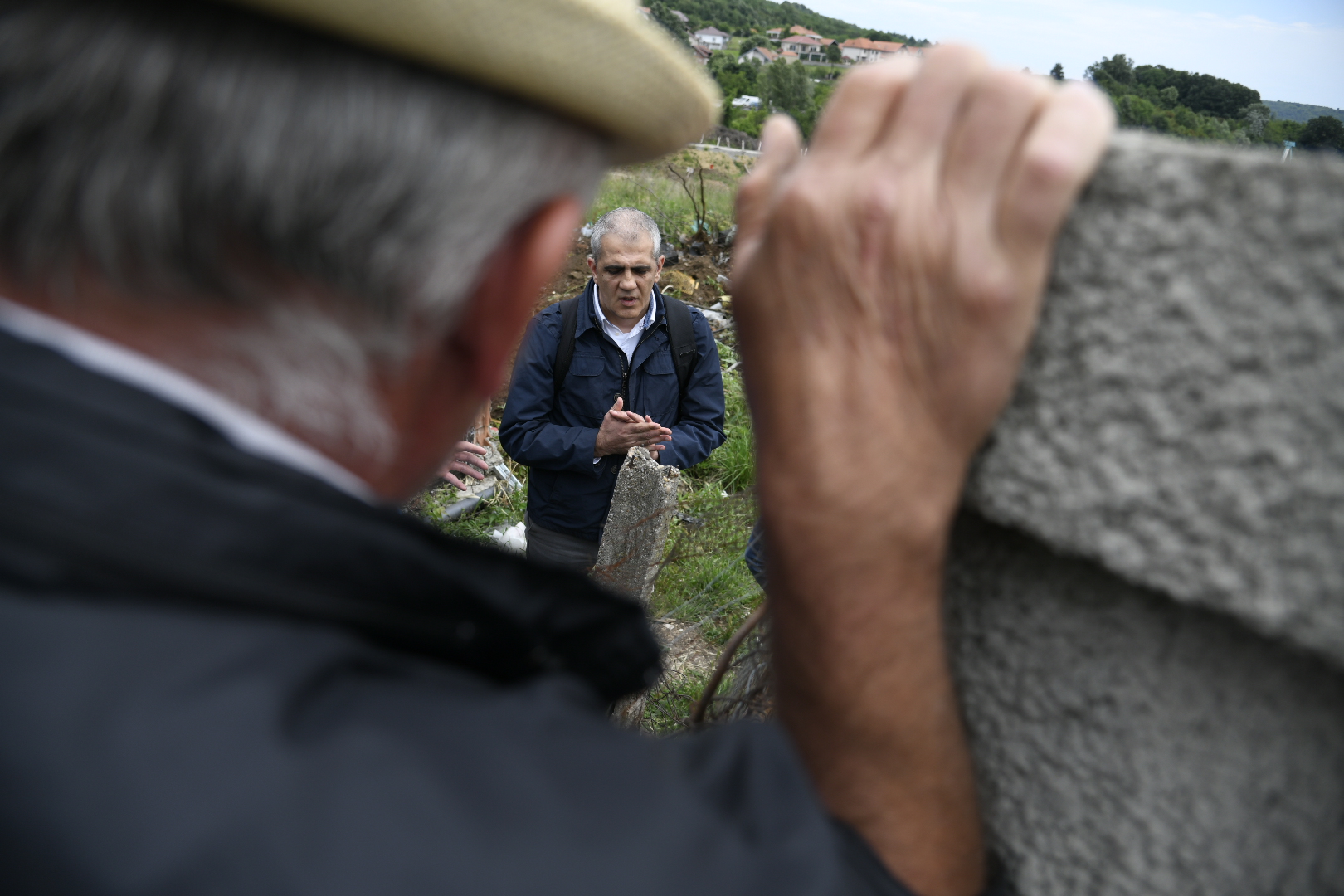 Beli Potok, 05.06.2020. Porodica Simić, ruše im kuću zbog izgradnje puta, izgradnja puta, rušenje, čuvanje imovine, odbrana kuće, kuća Foto: Nemanja Jovanović/Nova.rs