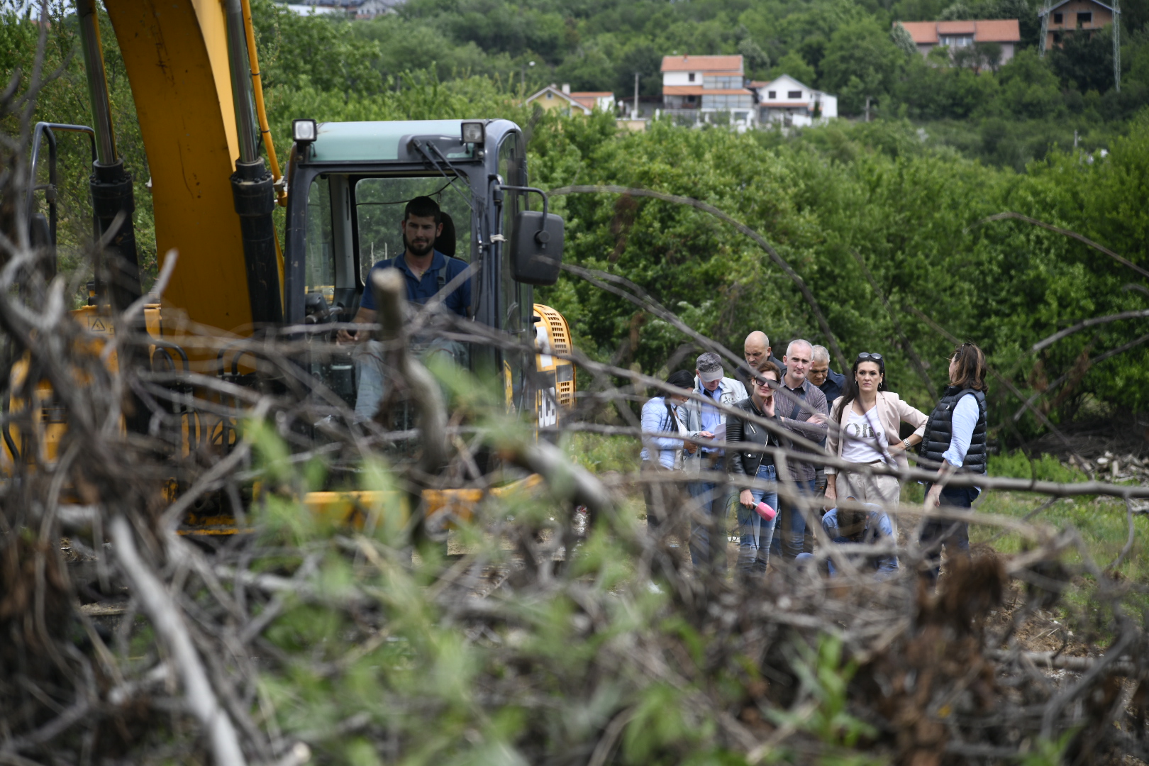 Beli Potok, 05.06.2020. Porodica Simić, ruše im kuću zbog izgradnje puta, izgradnja puta, rušenje, čuvanje imovine, odbrana kuće, kuća Foto: Nemanja Jovanović/Nova.rs