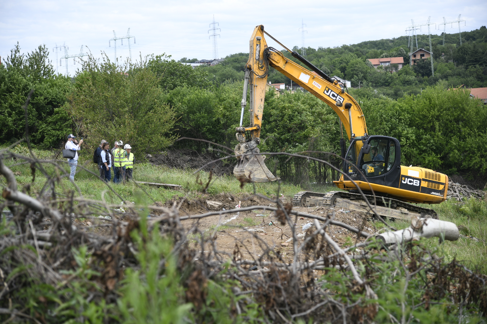 Beli Potok, 05.06.2020. Porodica Simić, ruše im kuću zbog izgradnje puta, izgradnja puta, rušenje, čuvanje imovine, odbrana kuće, kuća Foto: Nemanja Jovanović/Nova.rs