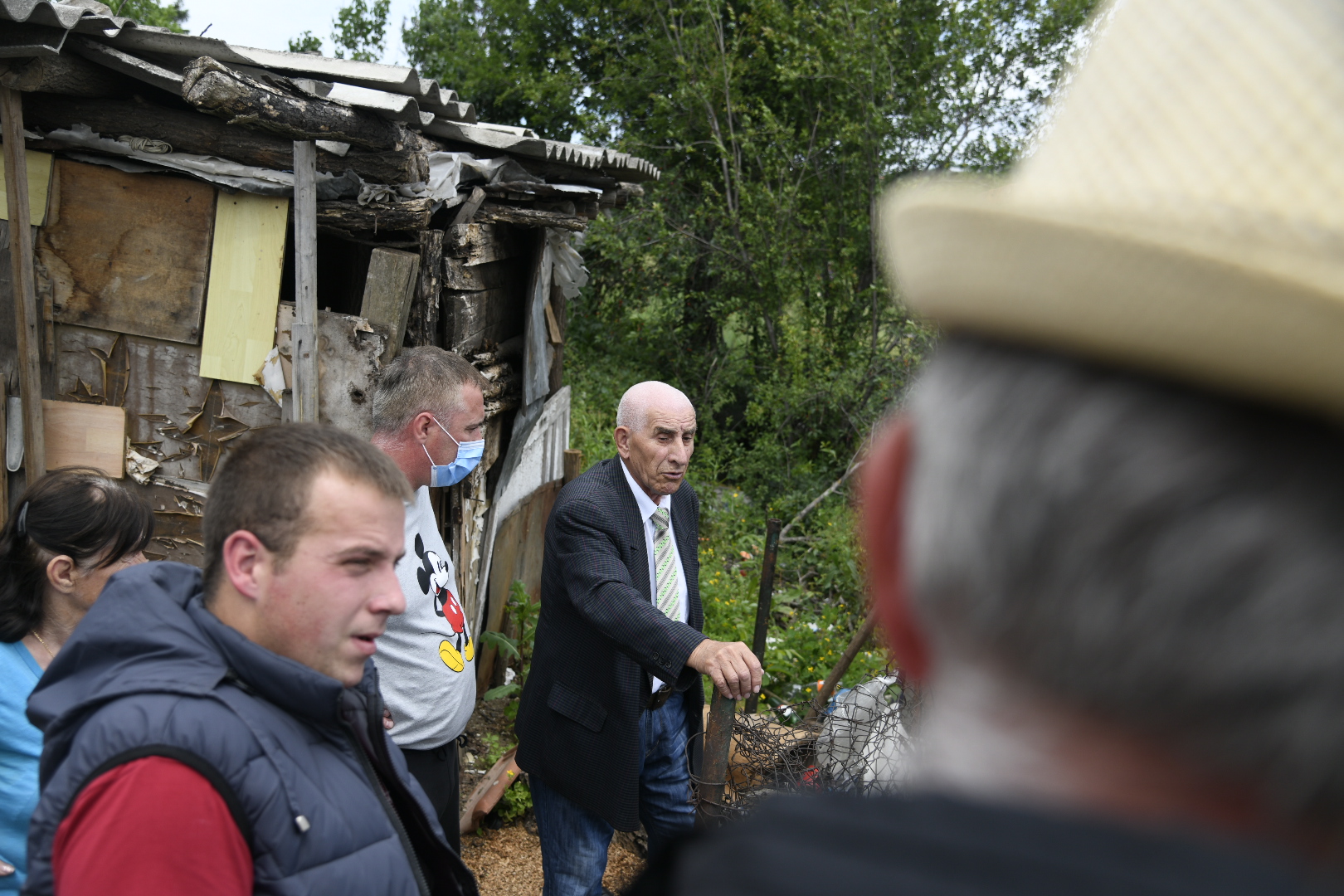 Beli Potok, 05.06.2020. Porodica Simić, ruše im kuću zbog izgradnje puta, izgradnja puta, rušenje, čuvanje imovine, odbrana kuće, kuća Foto: Nemanja Jovanović/Nova.rs
