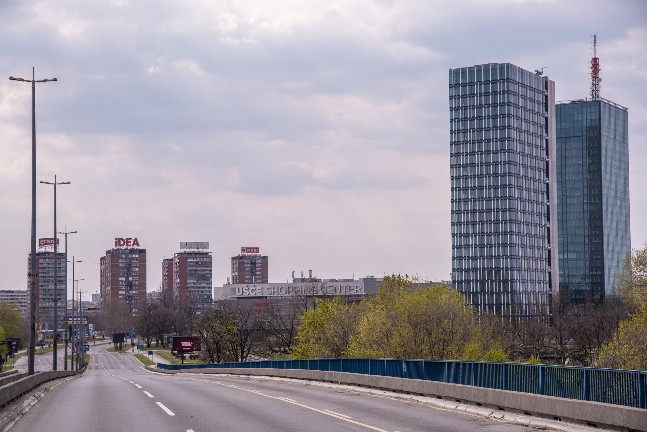 Beograd 05.04.2020. Vanredno stanje, koronavirus, zabrana kretanja 40 sati, vikend, pandemija, zatvoreno, lepo vreme, nema ljudi, sunčan dan, proleće, Brankov most, Ušće Foto:Dragan Mujan/Nova.rs