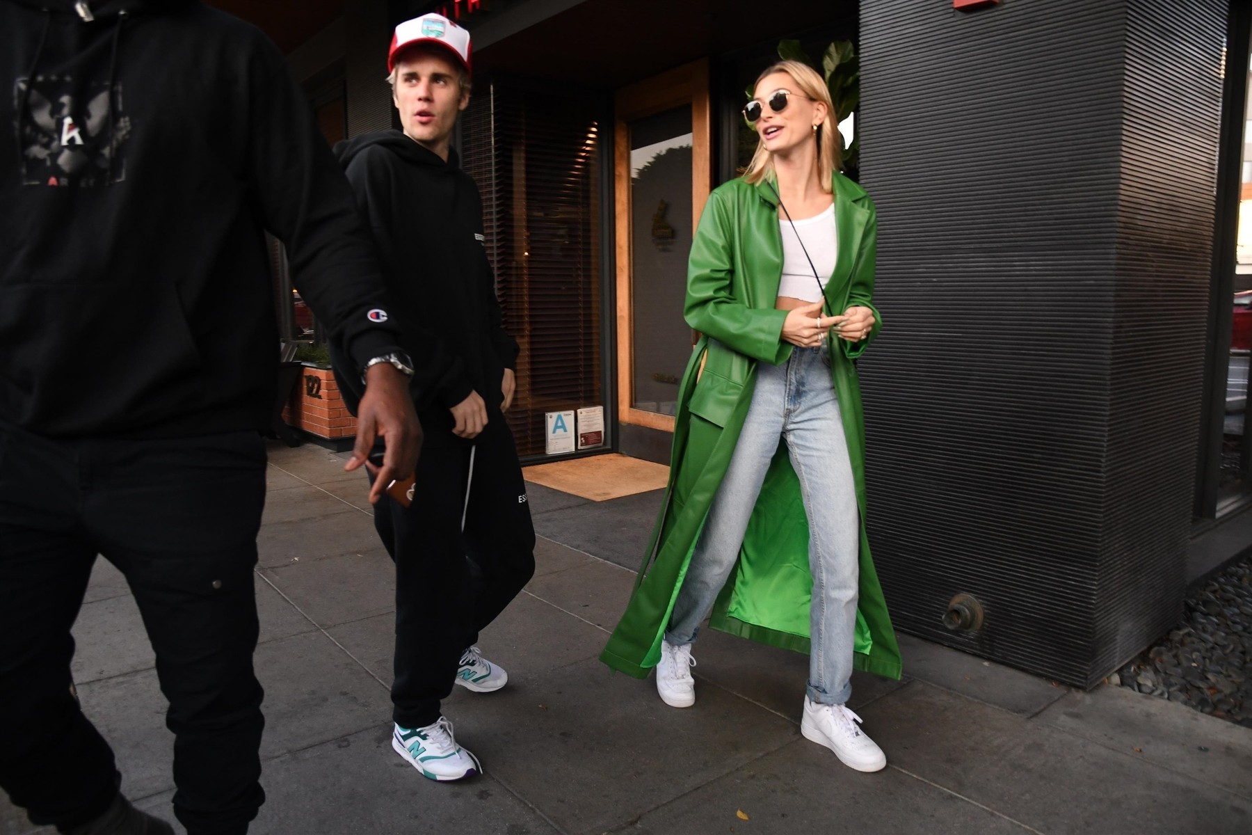 Beverly Hills, CA  - Justin and Hailey Bieber are mobbed by paps as they meet for a quick bite at South Beverly Grill in Beverly Hills.