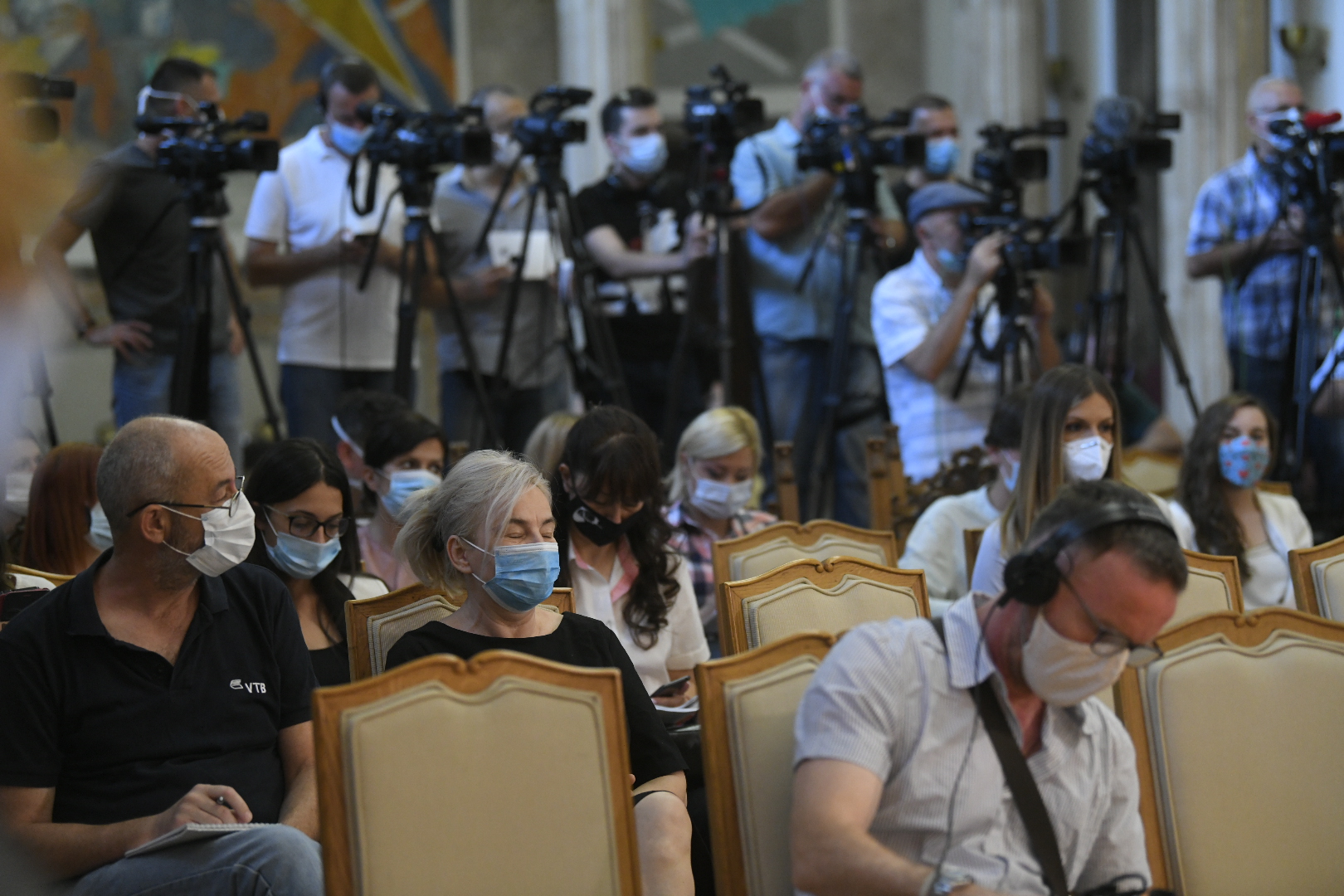 Beograd 07.08.2020. Obraćanje predsednika Aleksandra Vučića u Skupštini grada, novinari, ekipa ilustracija  Foto: Nemanja Jovanović/Nova.rs