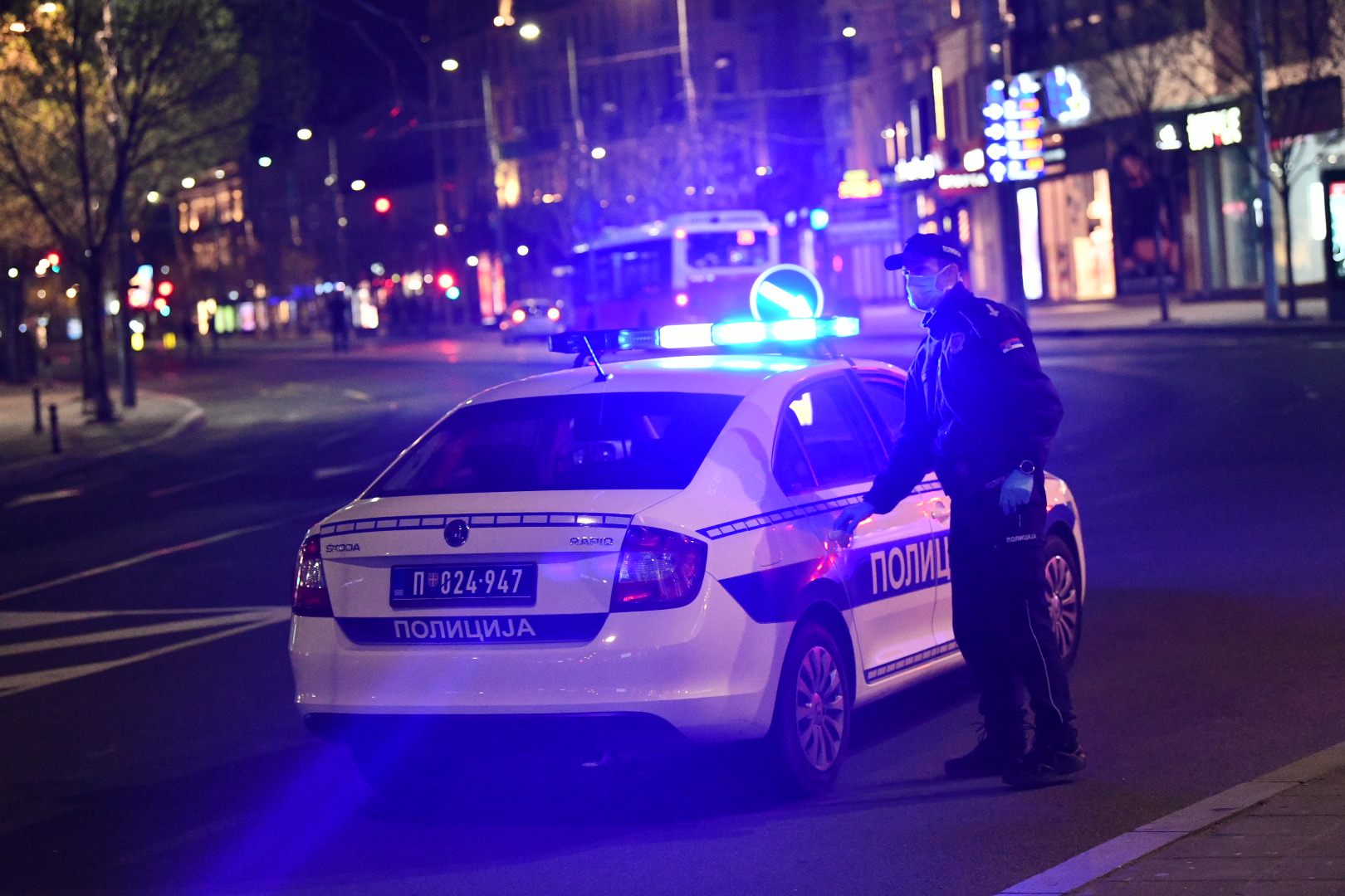 Beograd 18.03.2020. Hapšenje, privođenje, policijski čas, Trg republike Foto: Vladislav Mitić/Nova.rs