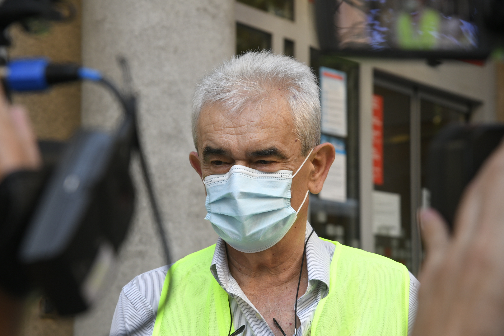 Beograd 11.07.2020. Dragan Janjić, NUNS, žuti prsluci, press prsluci, protests. Nezavisno udruženje novinara Srbije, press, prsluk, žuti prsluk, deomonstracije Foto: Nemanja Jovanović/Nova.rs