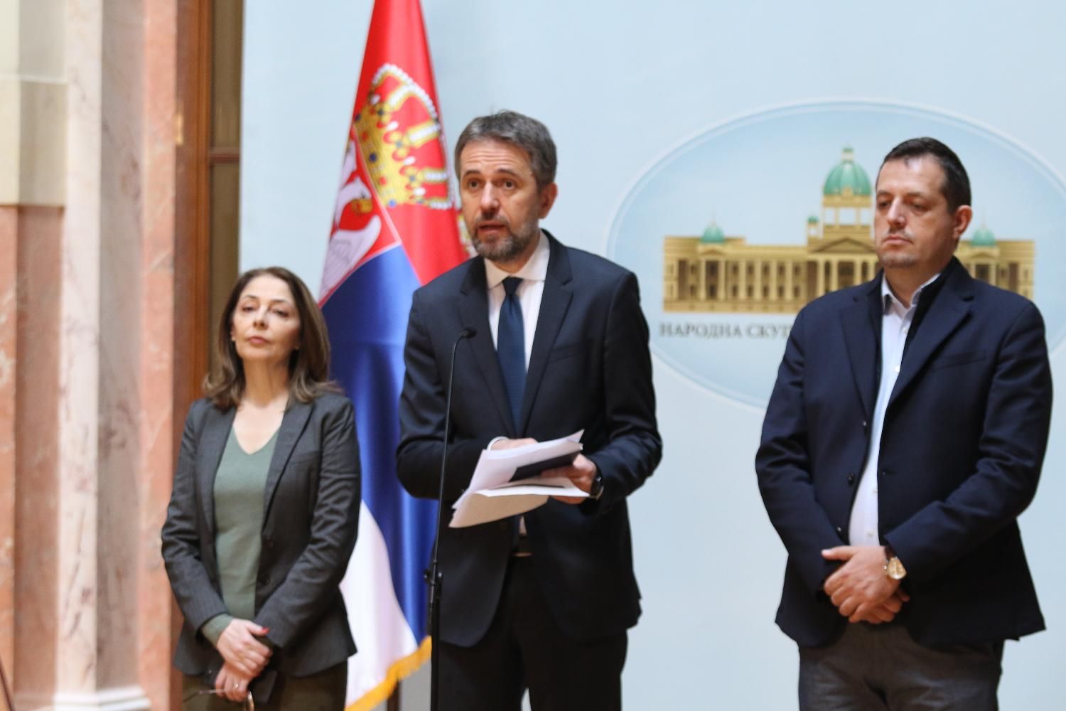 Mesto: Beograd
Datum: 17.03.2020
Dogadjaj: POLITIKA - konferencija za novinare Dosta je bilo (DJB), u Domu narodne skupštine
Licnosti: Saša Radulović, Branka Stamenković, Vojin Biljić