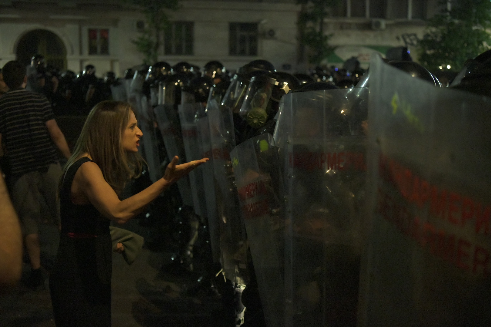 novanova Beograd 08.07.2020. Protest, drugi dan demonstracija, haos, suzavac, paljenje, povređeni, policija Foto: Zoran Lončarević/Nova.rs
