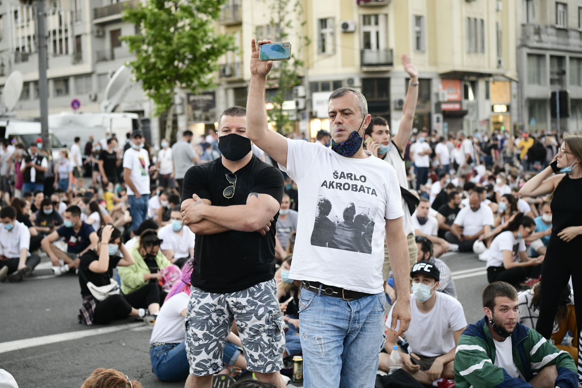 Beograd 09.07.2020. Sergej Trifunović Protest, treći dan, demonstracije, Skupština Srbije, sedenje, mirni protest, ne nasedaj, sedi Foto: Goran Srdanov/Nova.rs