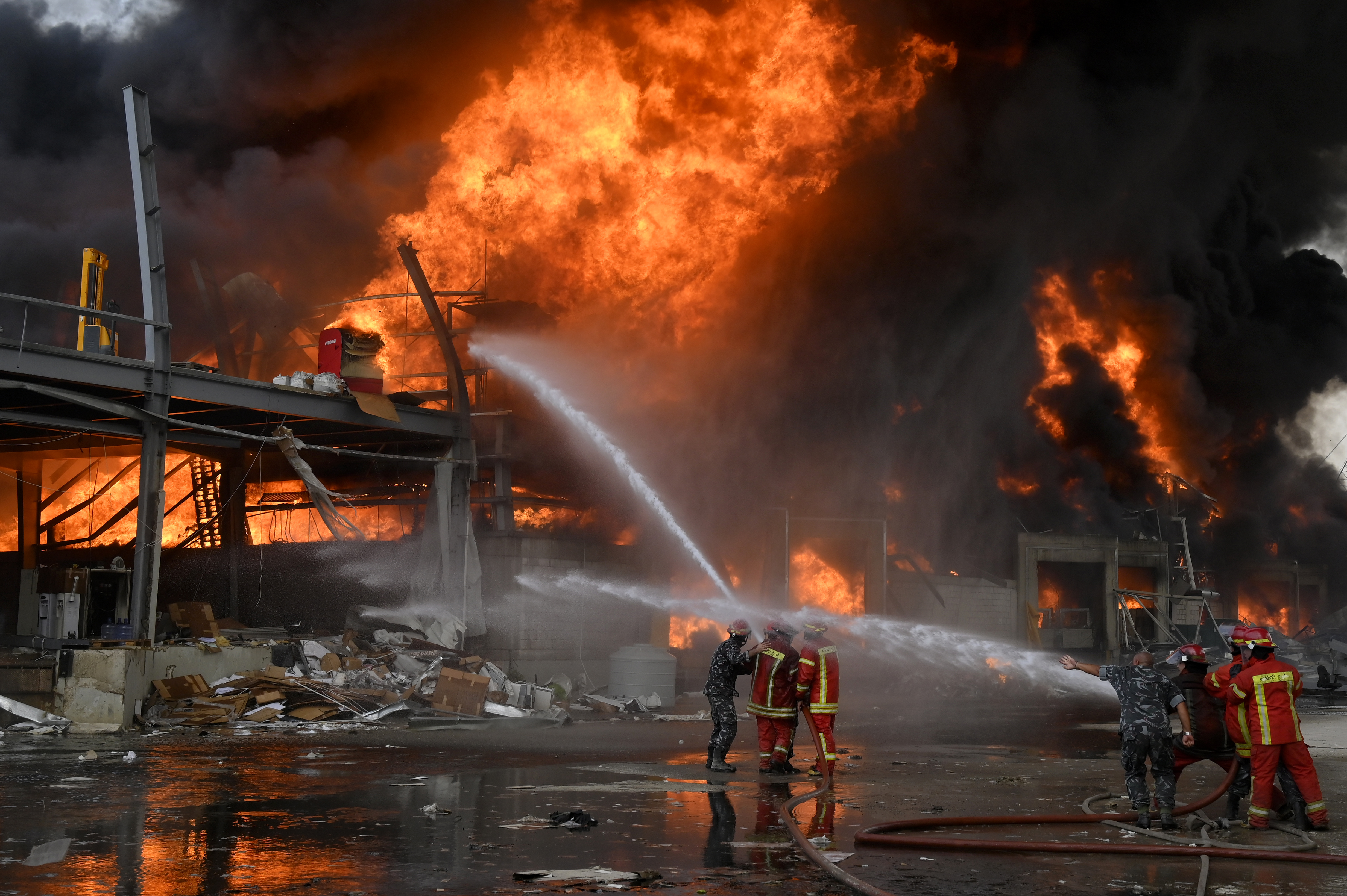 Fire in Beirut port Bejrut