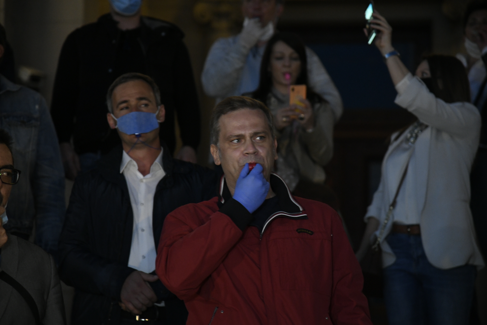 Beograd 30.04.2020. Borko Stefanović. Bukom protiv diktature, buka, lupanje, pištaljke. Protest, opozicija, Narodna skupština, Skupština, stepenice, vanredno stanje, policijski čas Foto: Nemanja Jovanović/Nova.rs