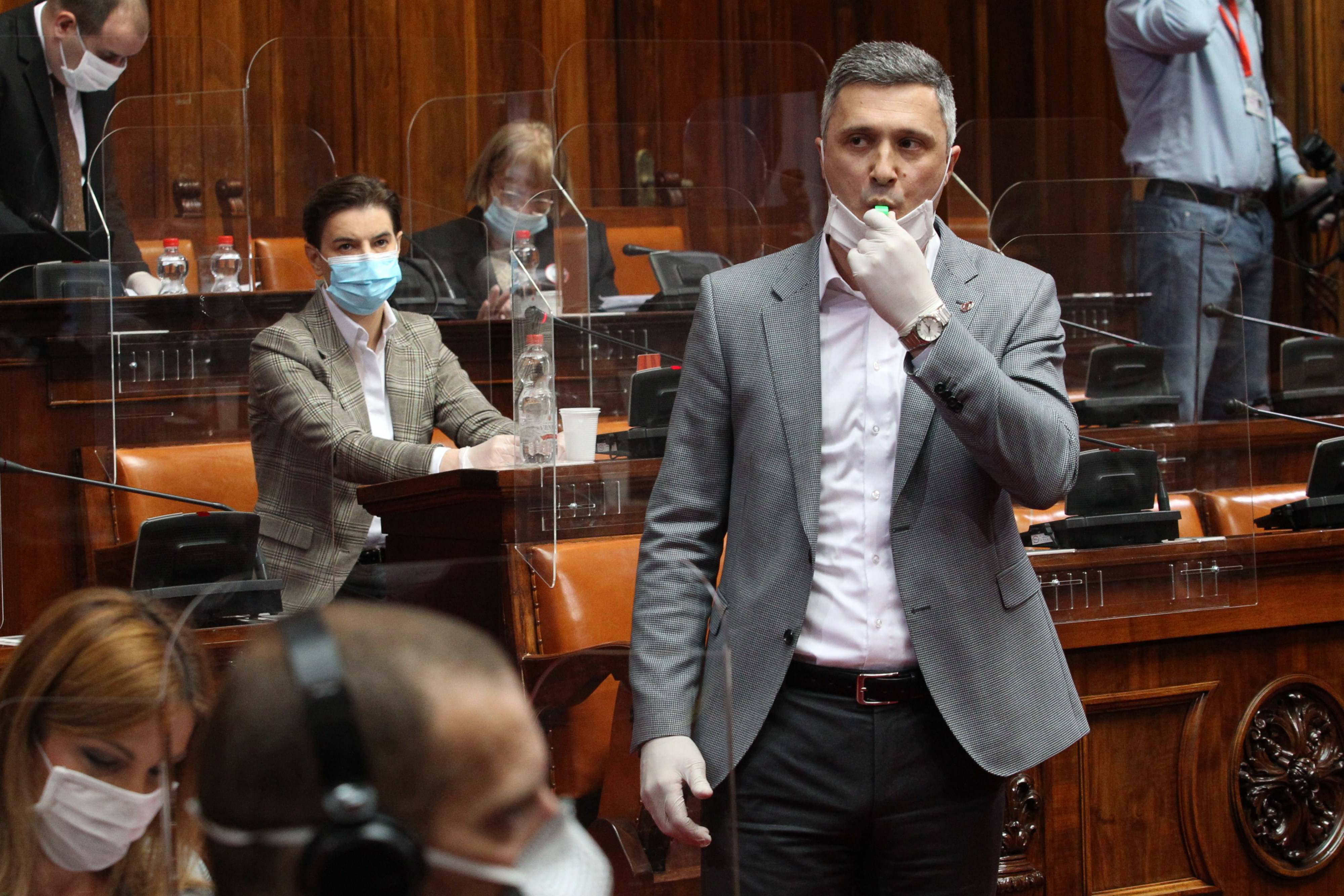 Beograd, 6.05.2020. - Plenarna sednica Skupstine Srbije o ukidanju vanrednog stanja u Srbiji odrzana je danas u Domu Narodne skupstine. (BETAPHOTO/MILAN OBRADOVIC/DS)