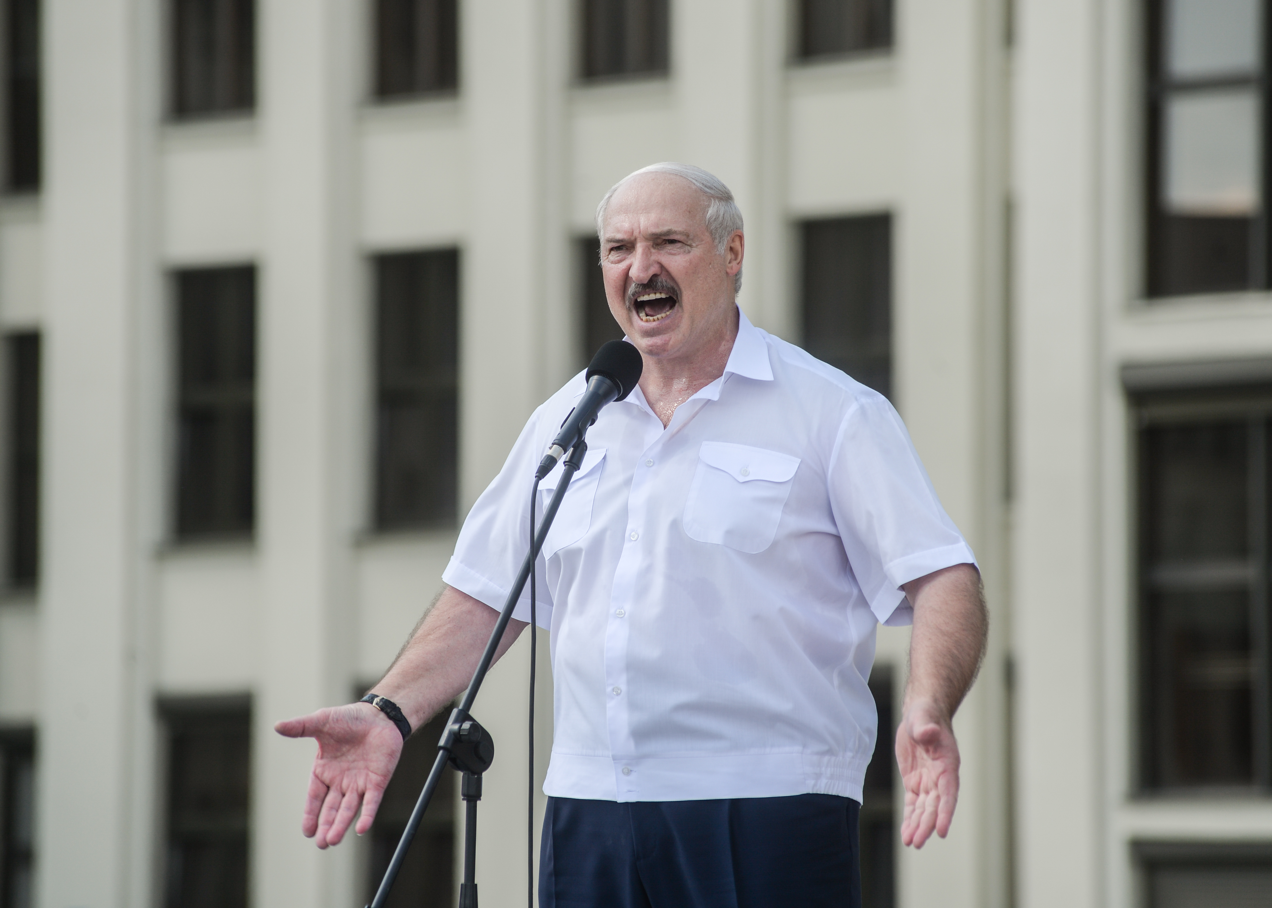 Supporters of Belarusian President Alexander Lukashenko rally in Minsk