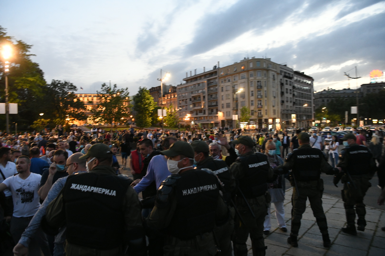 Beograd 11.05.2020. Tuča, Protest ispred Skupštine Srbije opozicija i vlast, žandarmerija protest Foto:Vesna Lalić/Nova.rs