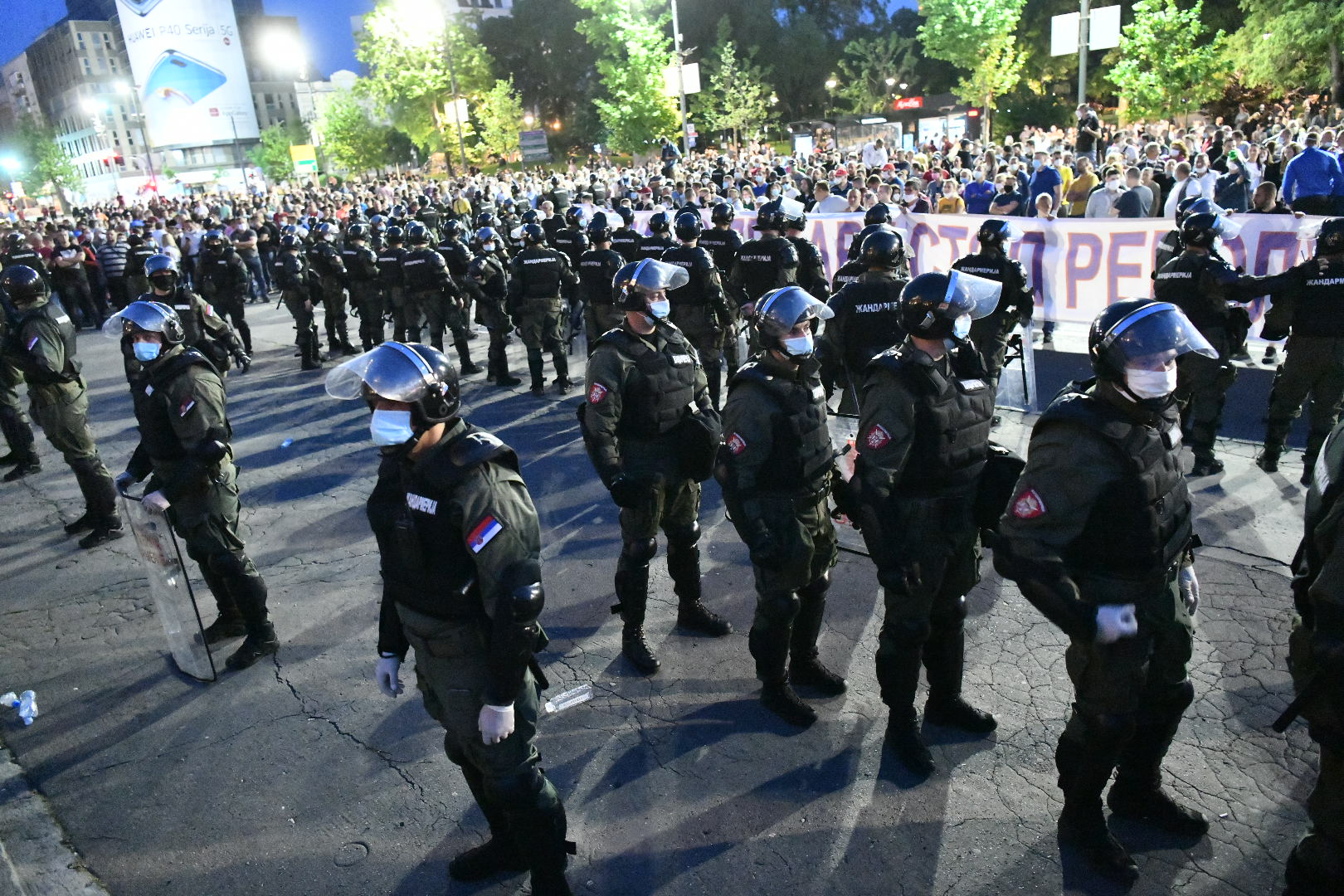 Beograd 11.05.2020. Protest ispred Skupštine Srbije opozicija i vlast, žandarmerija protest Foto:Vladislav Mitić/Nova.rs