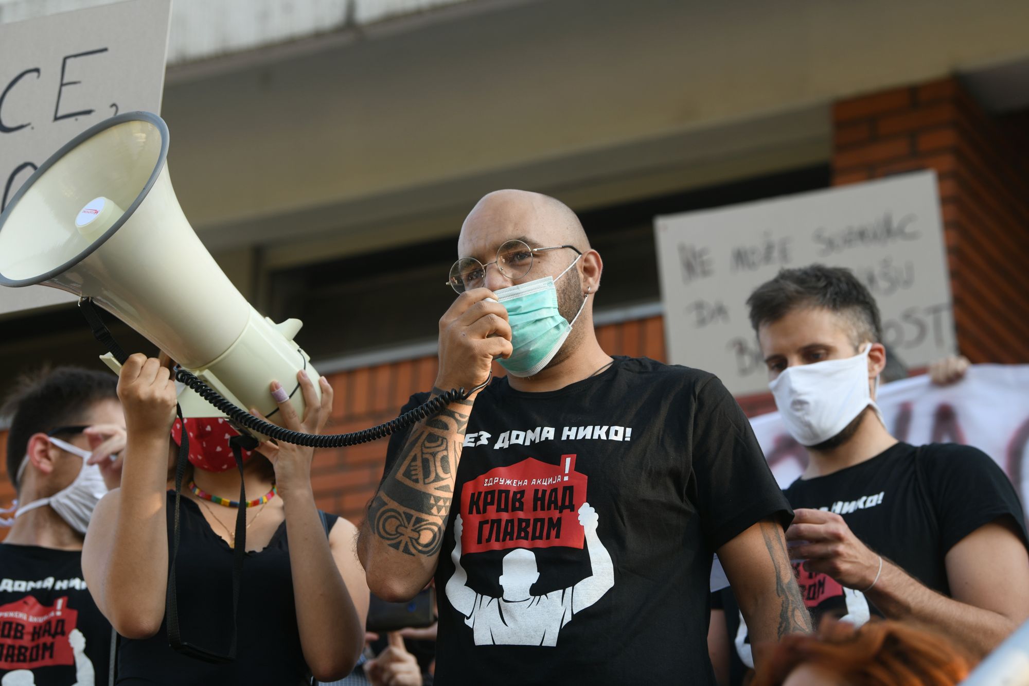 Beograd 22.07.2020. Protest, transparetn. Protest za oslobođenje, oslobodjenje svih političikh zatvorenika, Prekršajni sud Foto: Filip Krainčanić/Nova.rs