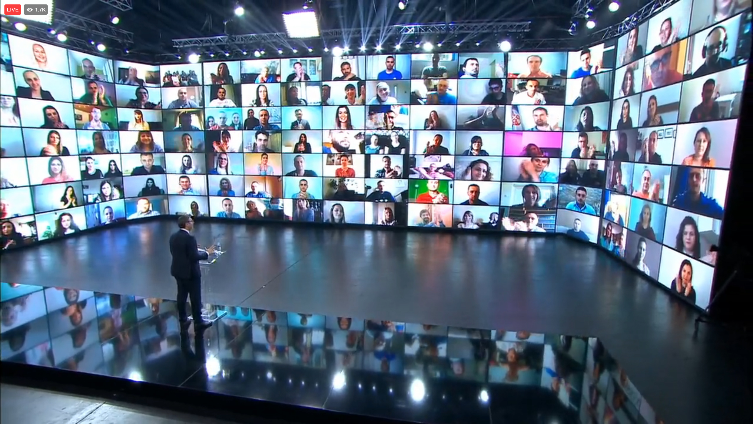 Aleksandar Vucic online miting