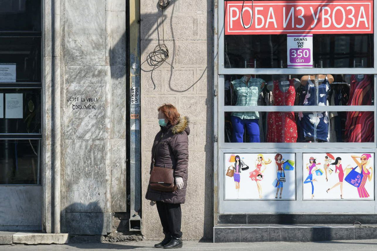 Beograd 17.03.2020. Saobraćaj i život u Beogradu za vreme koronavirusa i vanrednog stanja, zaštitna maska Foto:Goran Srdanov/Nova.rs