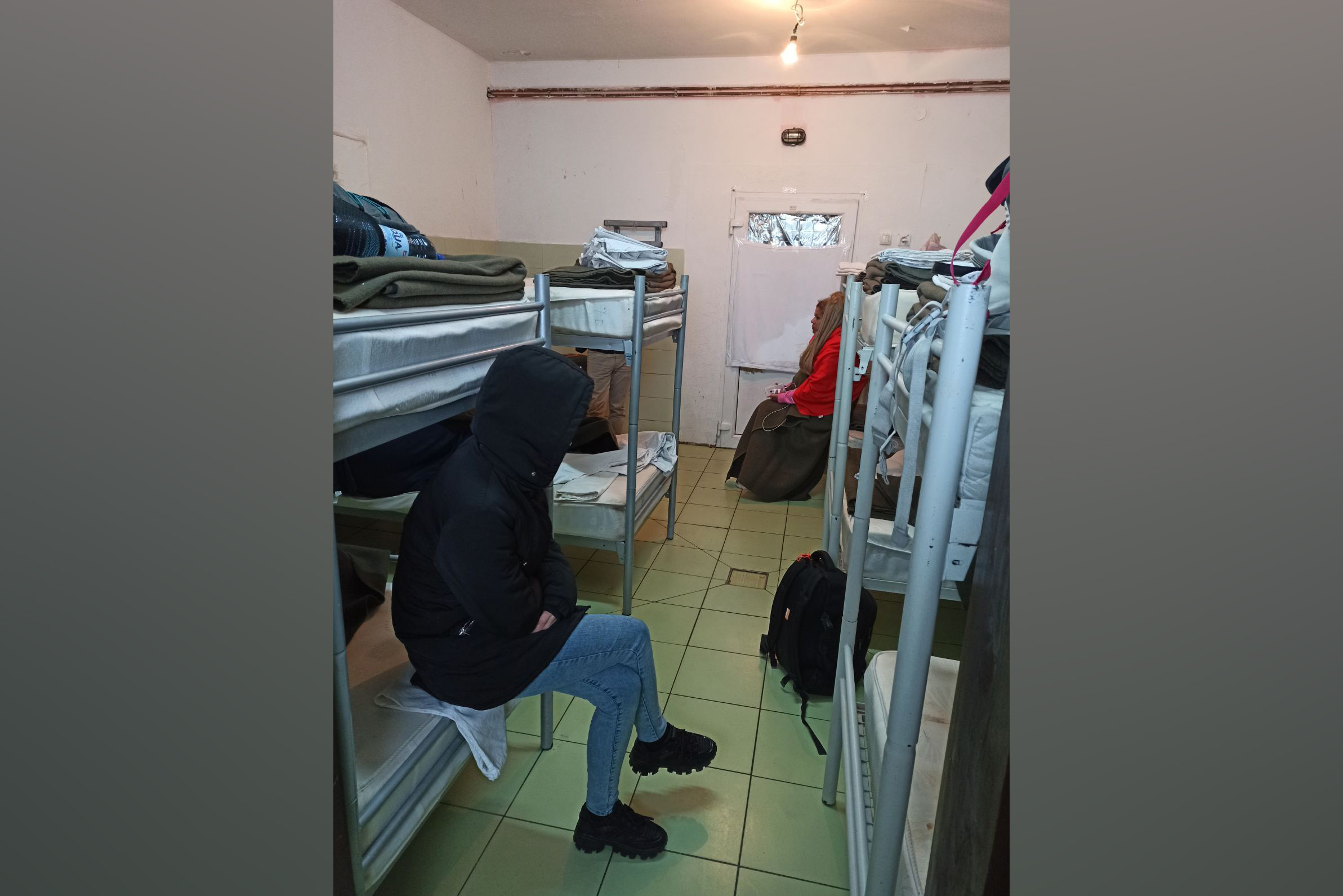 Turiste iz Francuske odveli u prihvatni centar u Subotici. Subotica, migrantski centar, prihvatni centar za migrante Foto: Nova.rs