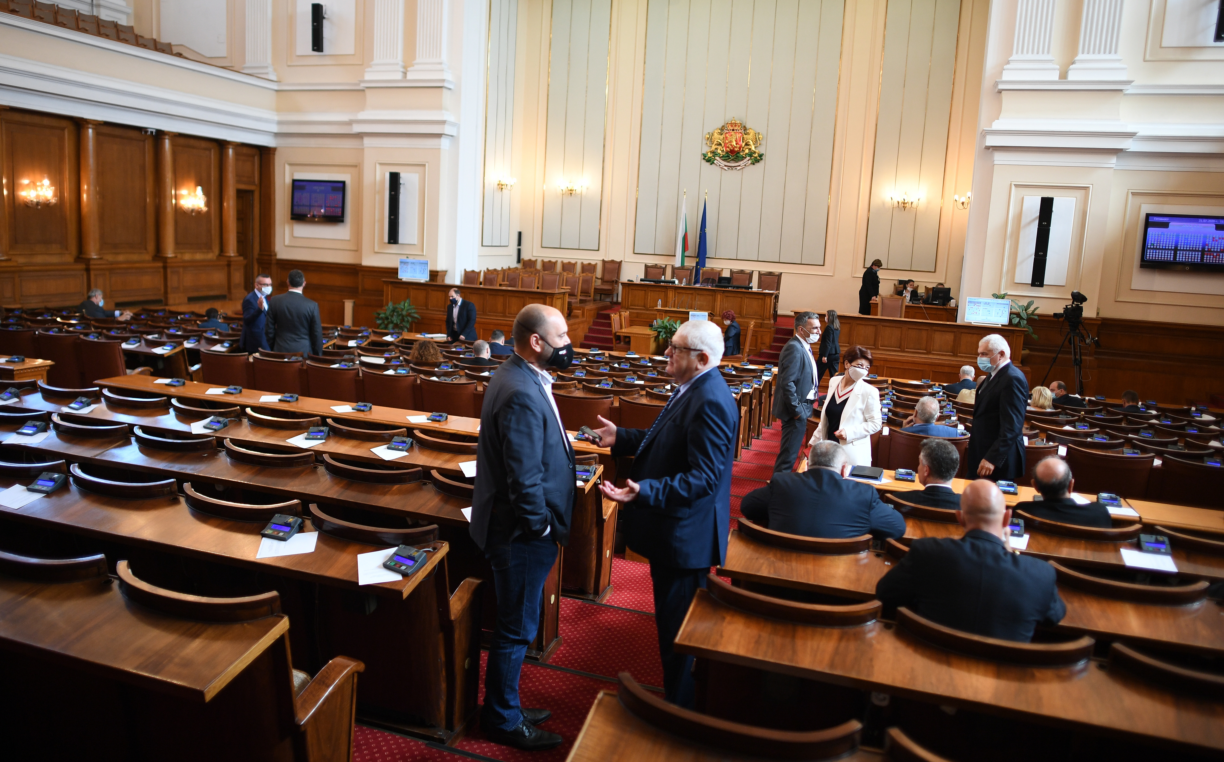 epa08558073 The Bulgarian parliament during voting on a no-confidence motion against the government of Prime Minister Boyko Borissov in Sofia, Bulgaria, 21 July 2020.  EPA-EFE/VASSIL DONEV
