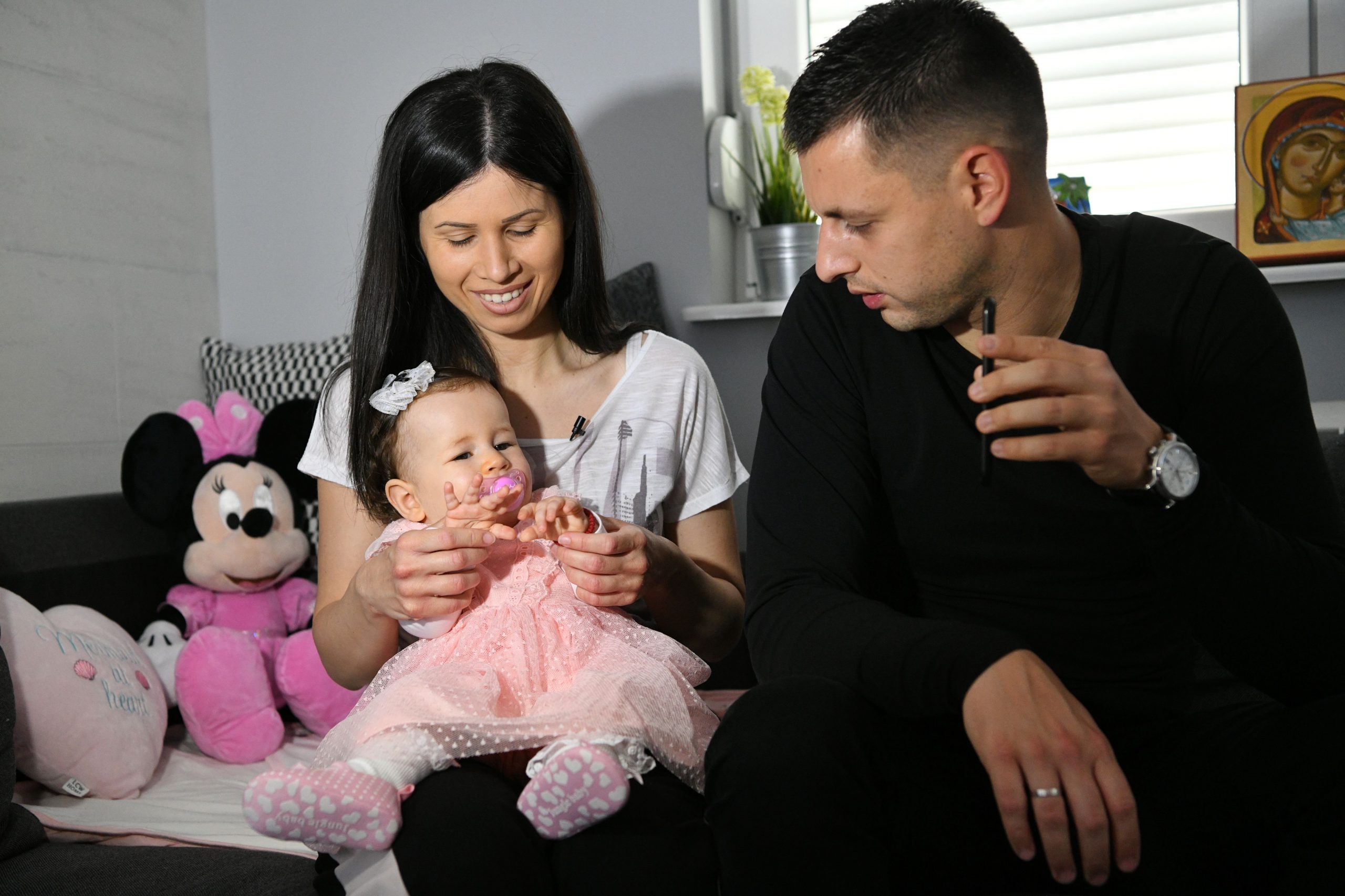 Beograd 25.05.2020. Marija Markuljević, majka, Stefan Markuljević, otac, Sofija Markuljević, prvi rođendan, rodjendan, dete, devojčica obolela od spinalne mišićne atrofije tipa 1, SMA, spinalna mišićna atrofija Foto: Filip Krainčanić/Nova.rs