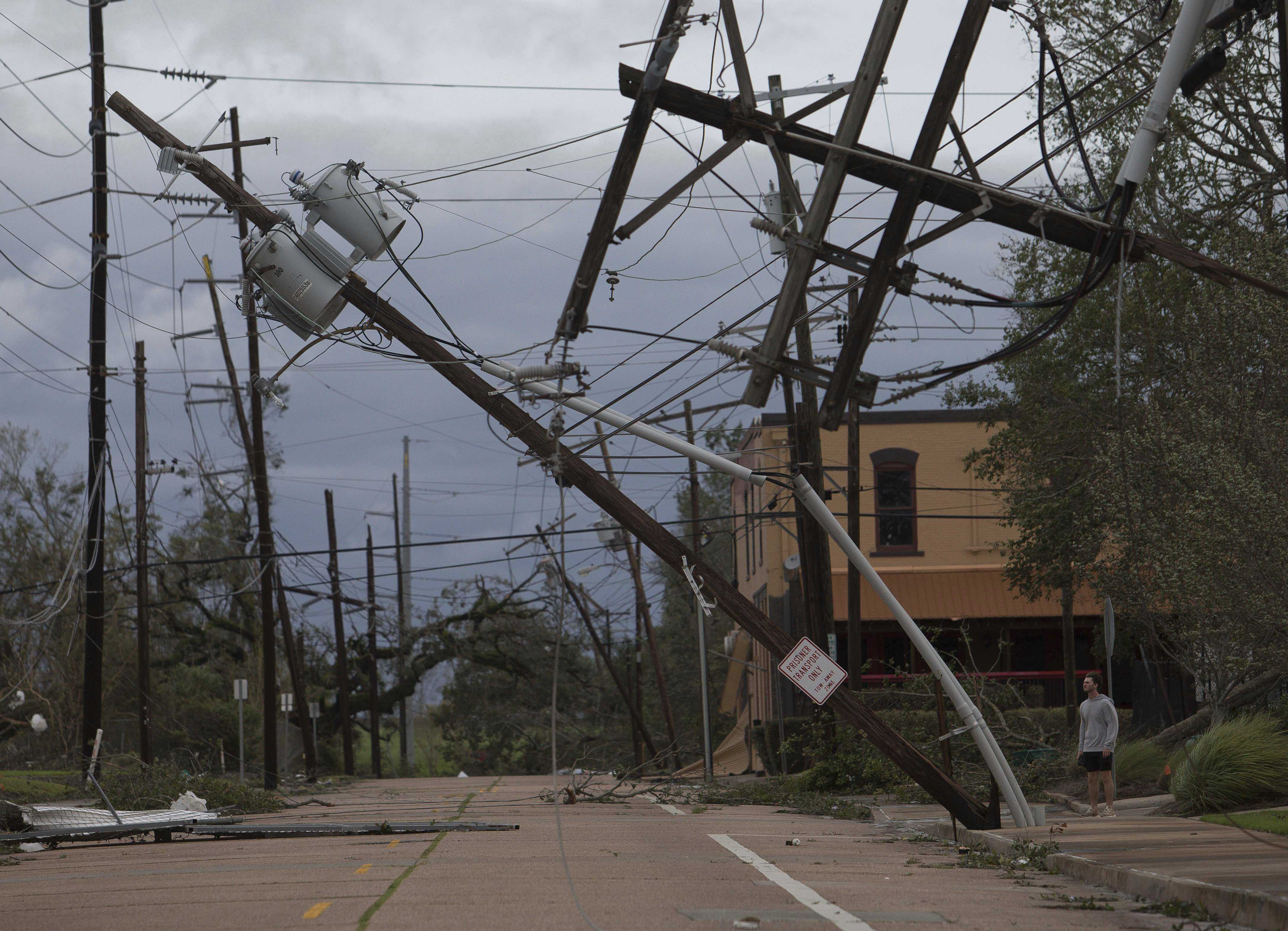 Hurricane Laura caused severe wind damage to structures in Lake Charles, La., Thursday, Aug. 27, 2020. (Godofredo A. Vásquez/Houston Chronicle via AP)