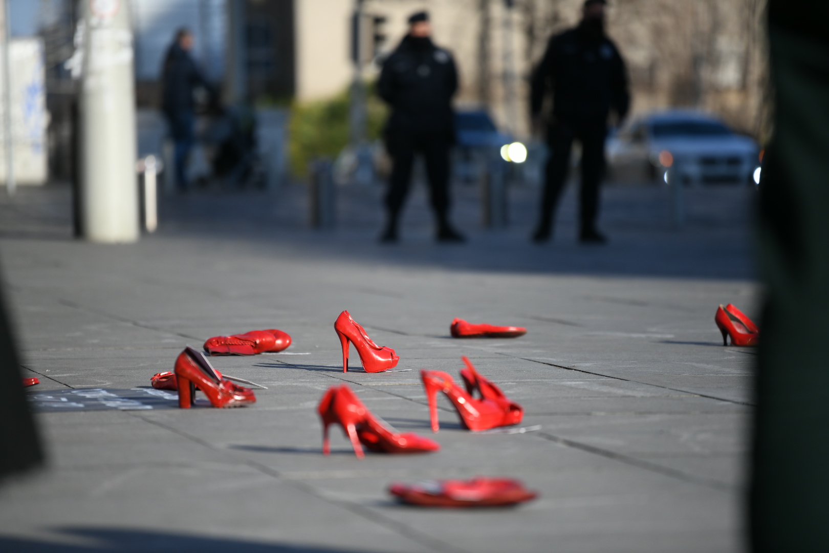 Beograd 06. decembar 2020. Protest  Zenski zivoti su vazni u organizaciji Autonomnog zenskog centra i Zena u crnom na Trgu republike Foto:Vesna Lalić/Nova.rs