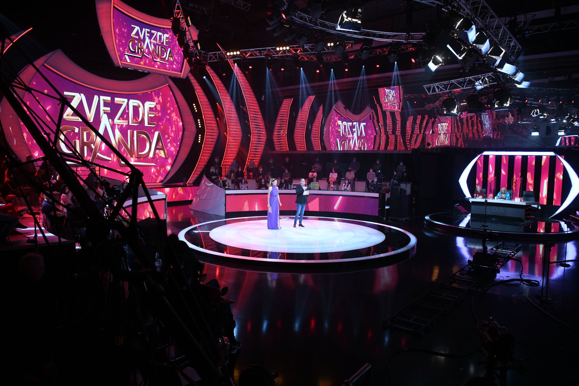 Beograd 26.05.2020. Sanja Kužet, Voja Nedeljković, snimanje emisije Zvezde Granda Foto: Filip Krainčanić/Nova.rs