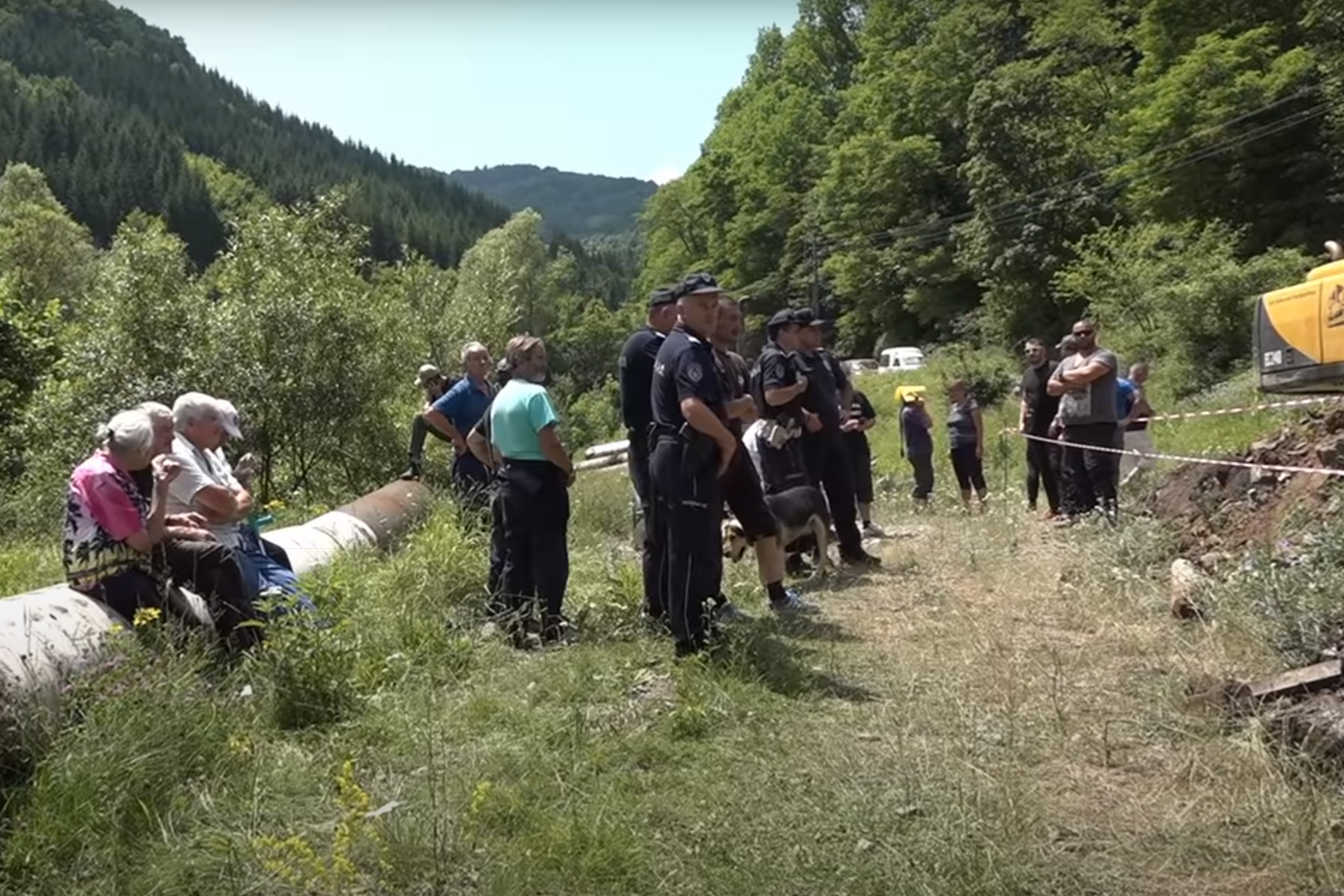 Rakita, Država ne reaguje, meštani protestuju, a investitor nastavlja radove