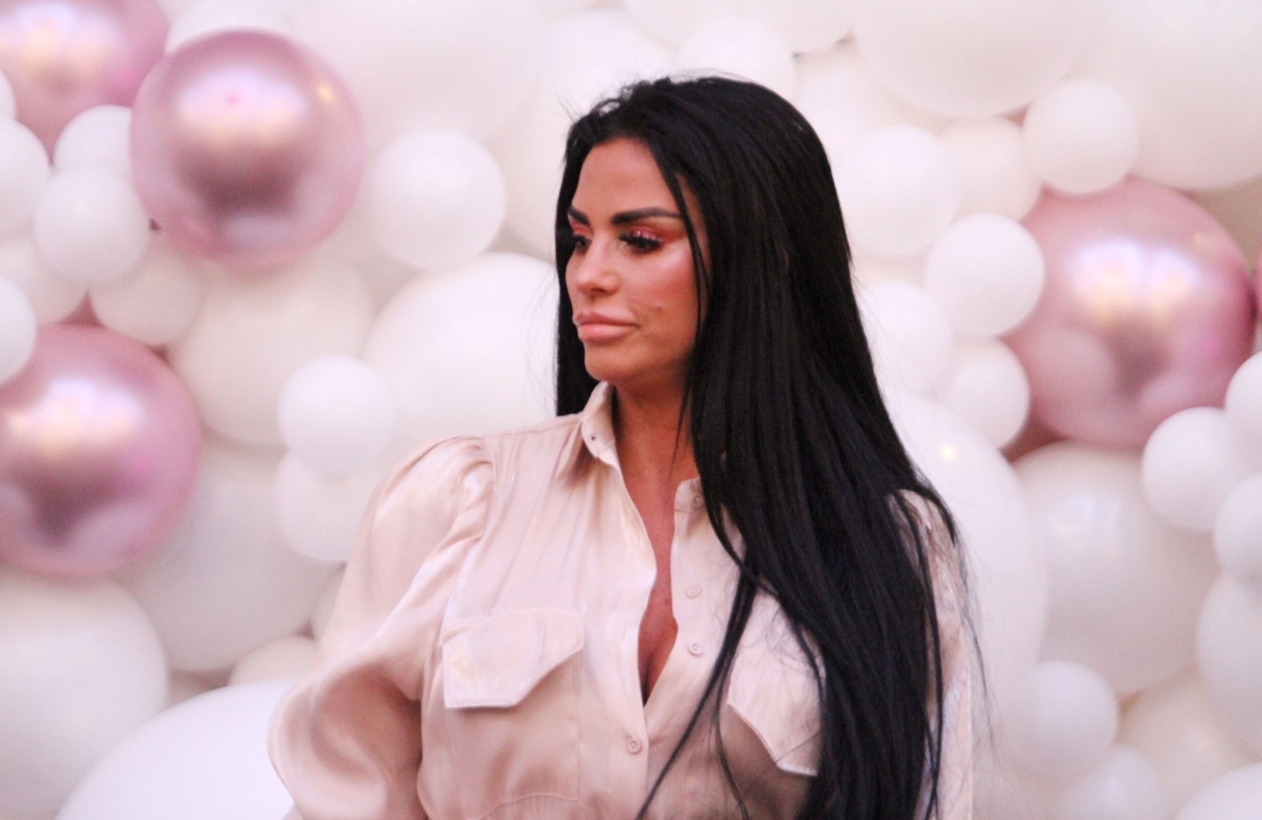 *EXCLUSIVE* WEB MUST CALL FOR PRICING  - The British Glamour Model Katie Price looks every inch the star in the Scottish city of Aberdeen for her make-up masterclass