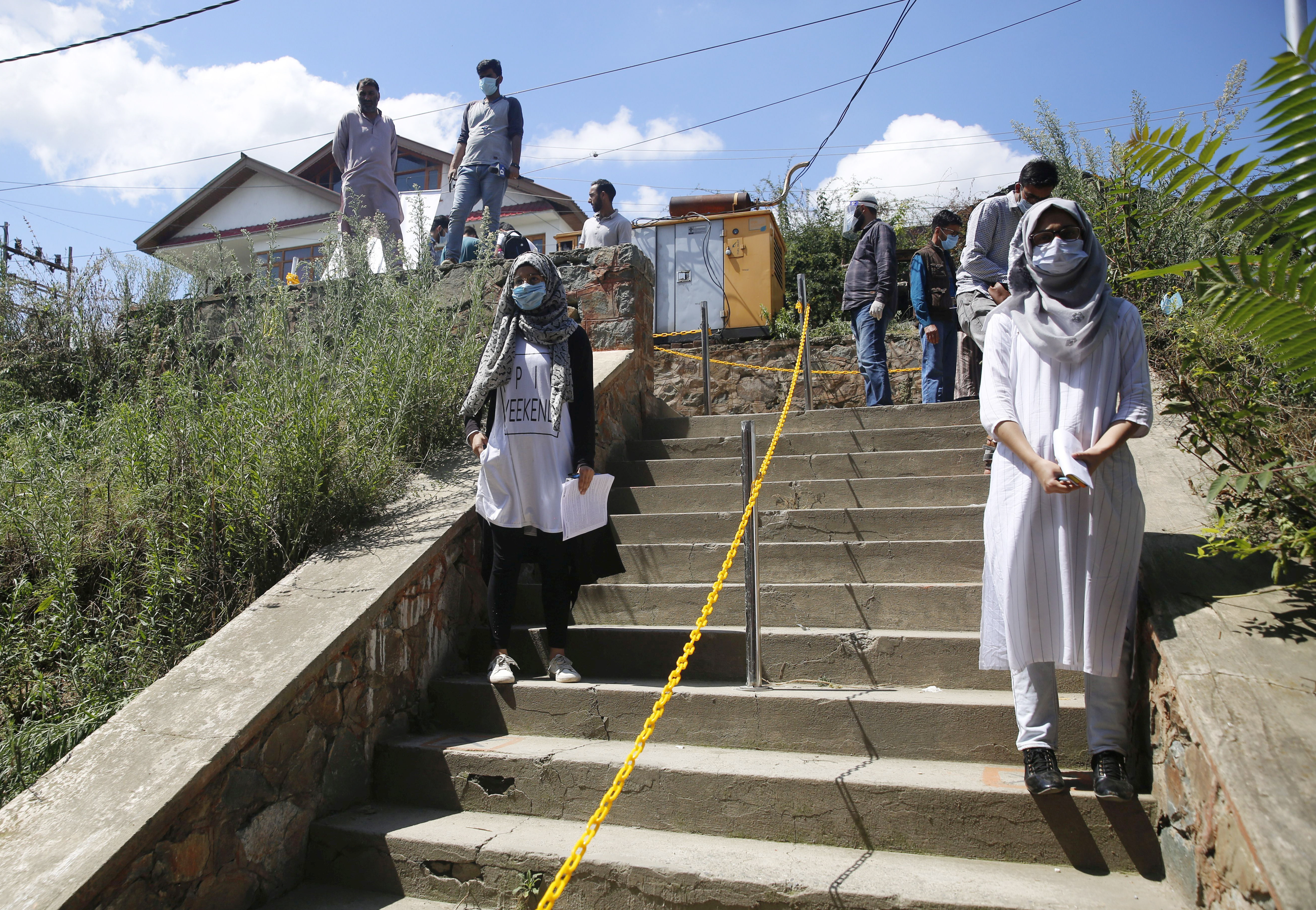 Exam for admission to engineering colleges amid Covid-19 in Srinagar