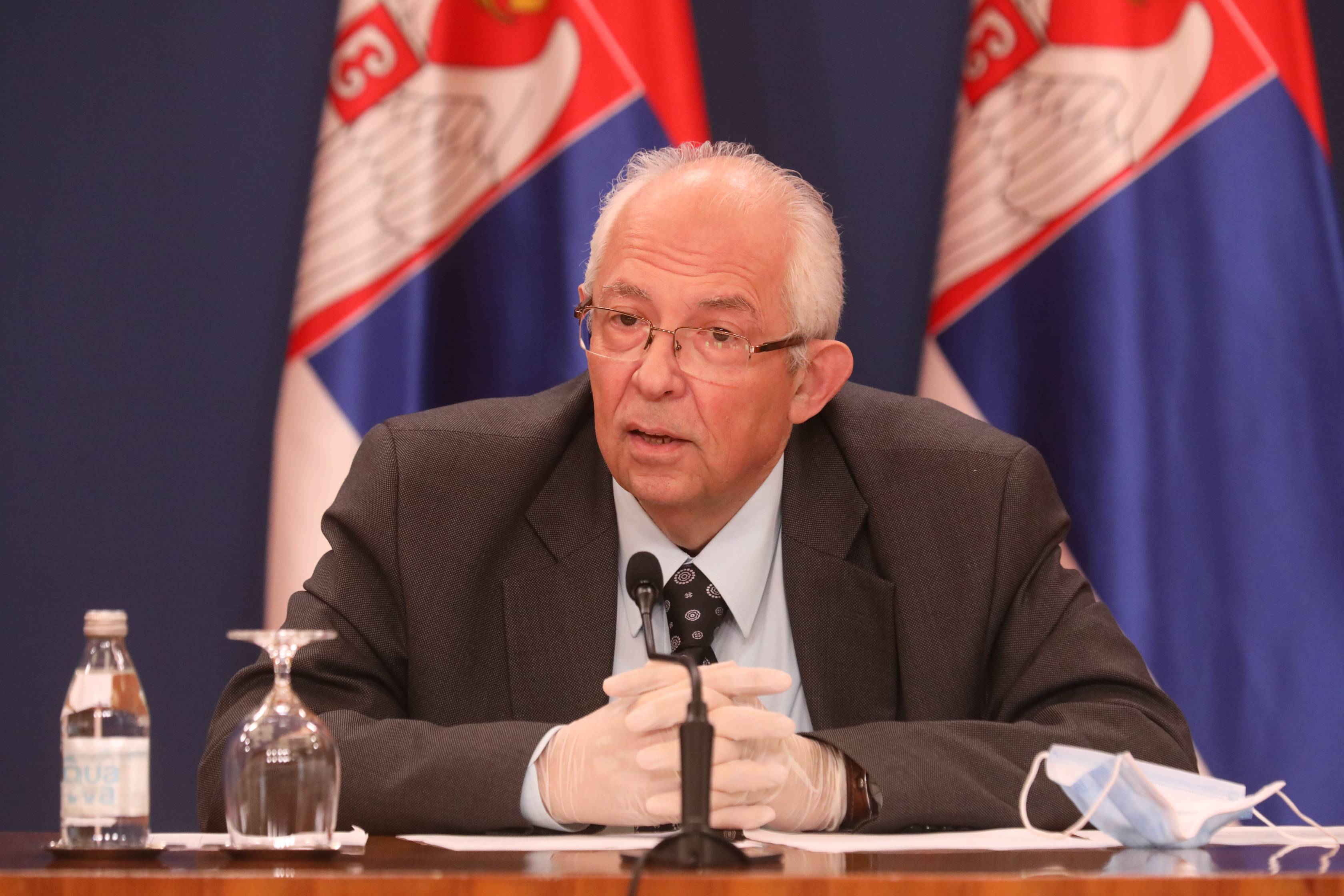 Beograd, 29.04.2020. - Epidemiolog Predrag Kon govori na konferenciji za novinare o situaciji u vezi sa korona virusom, danas u Palati Srbija u Beogradu. (BETAPHOTO/VLADA SRBIJE/SLOBODAN MILJEVIC/DS)